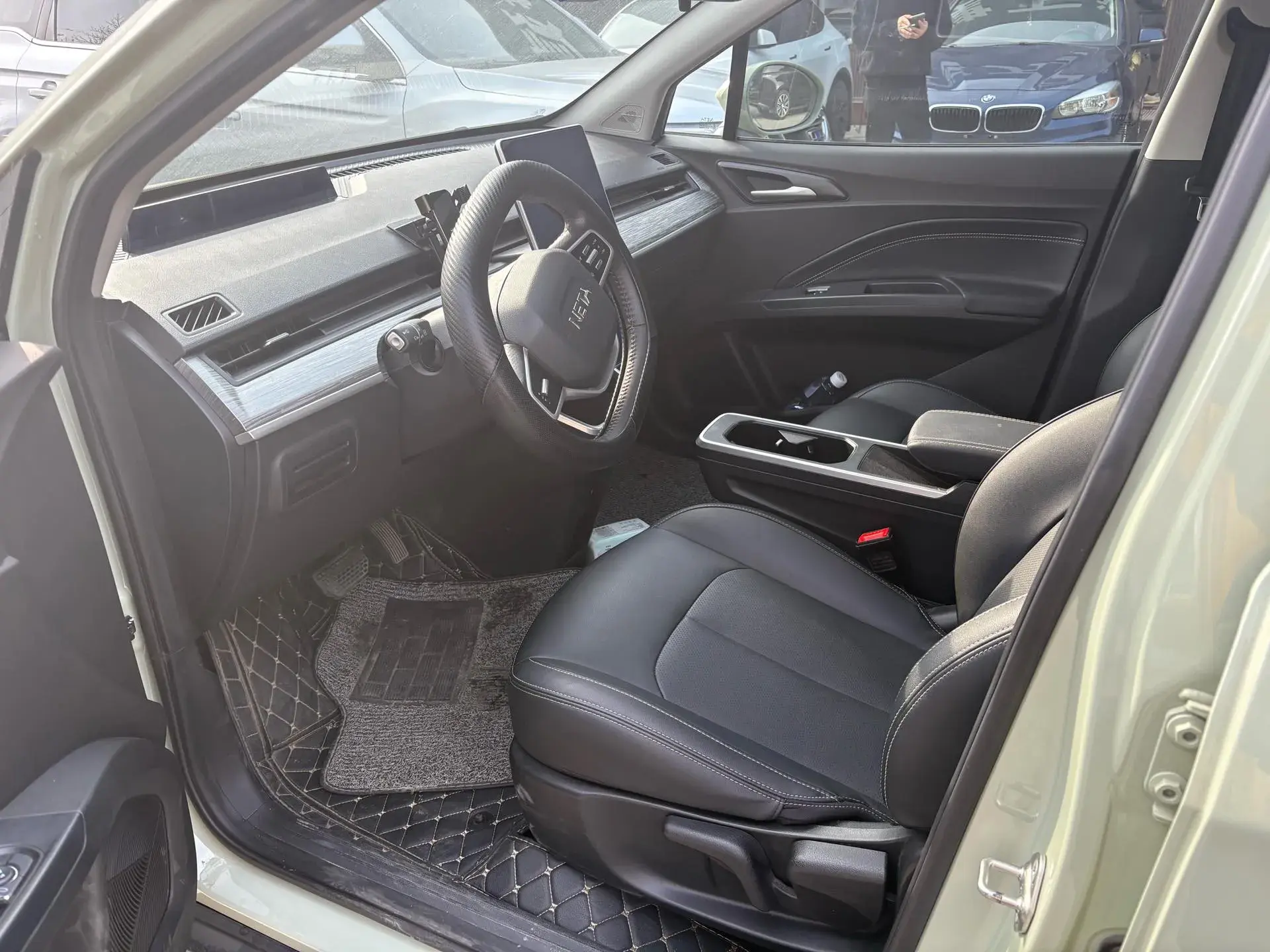 2023 NETA X thumbnail 2