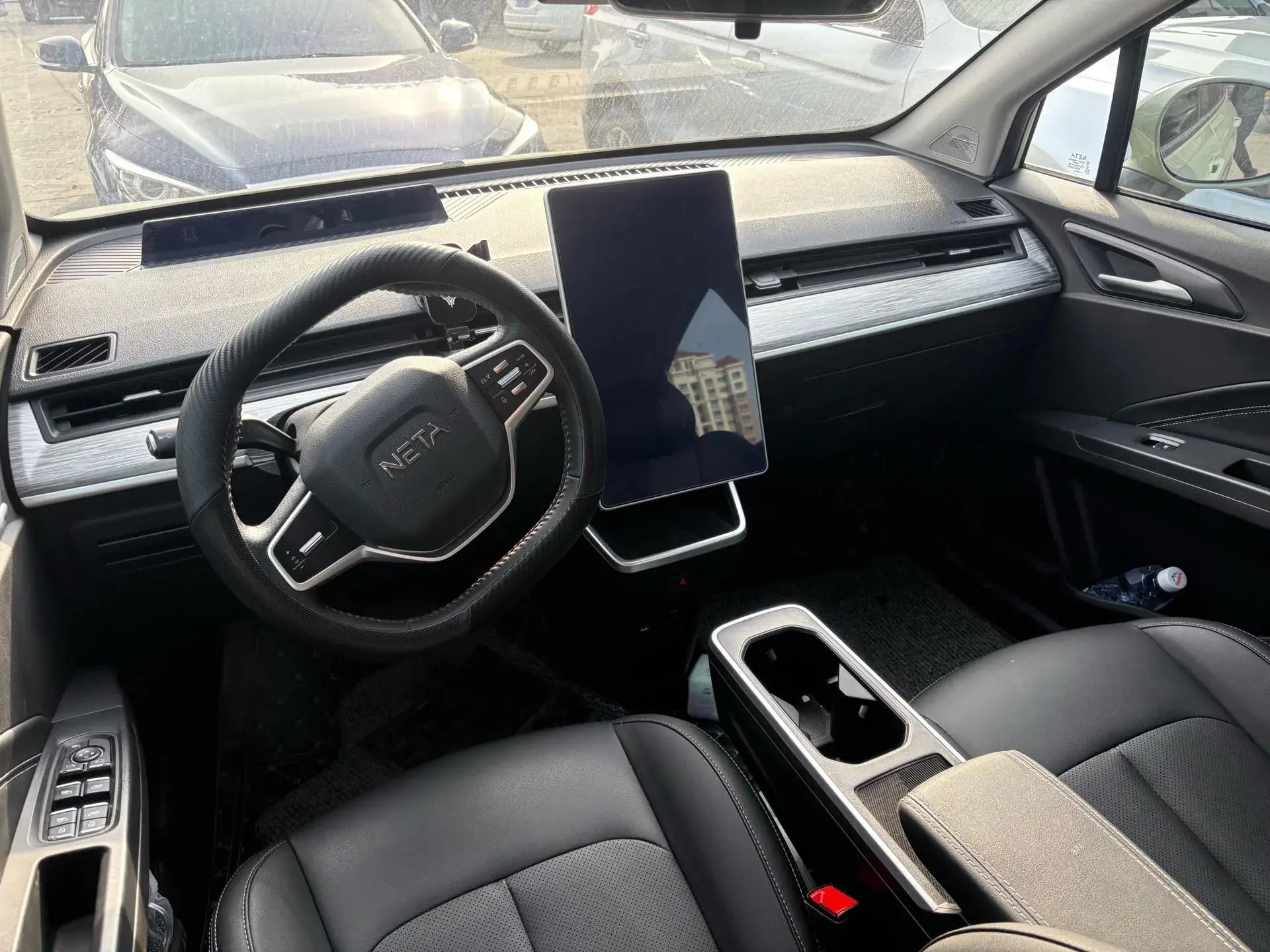 2023 NETA X thumbnail 4