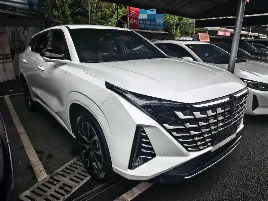 2024 CHANGAN UNI-Z thumbnail 2