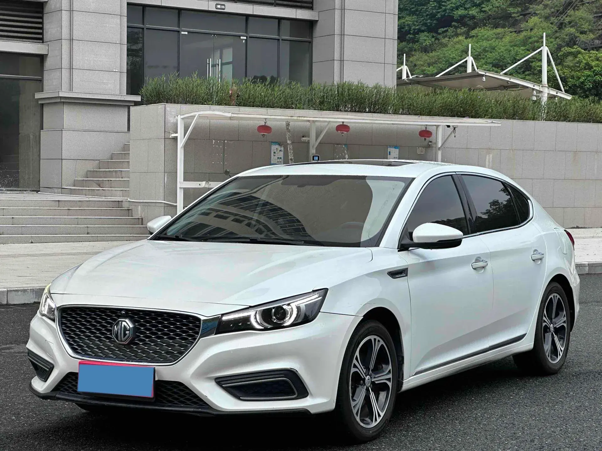 2018 MG MG6 view 1