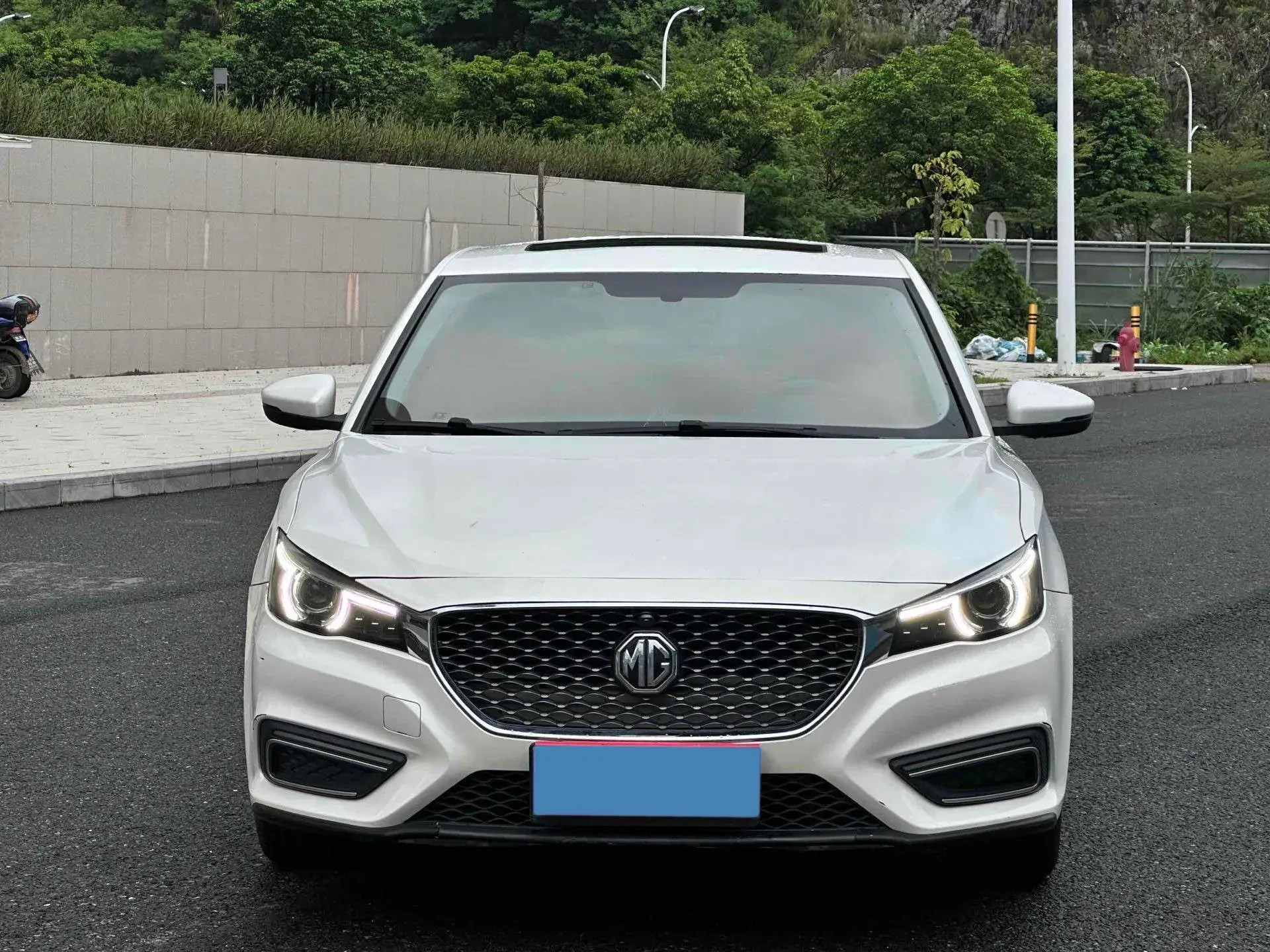 2018 MG MG6 thumbnail 2