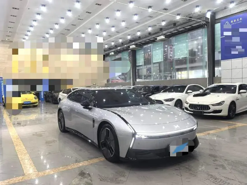 2025 XPENG P7 thumbnail 3