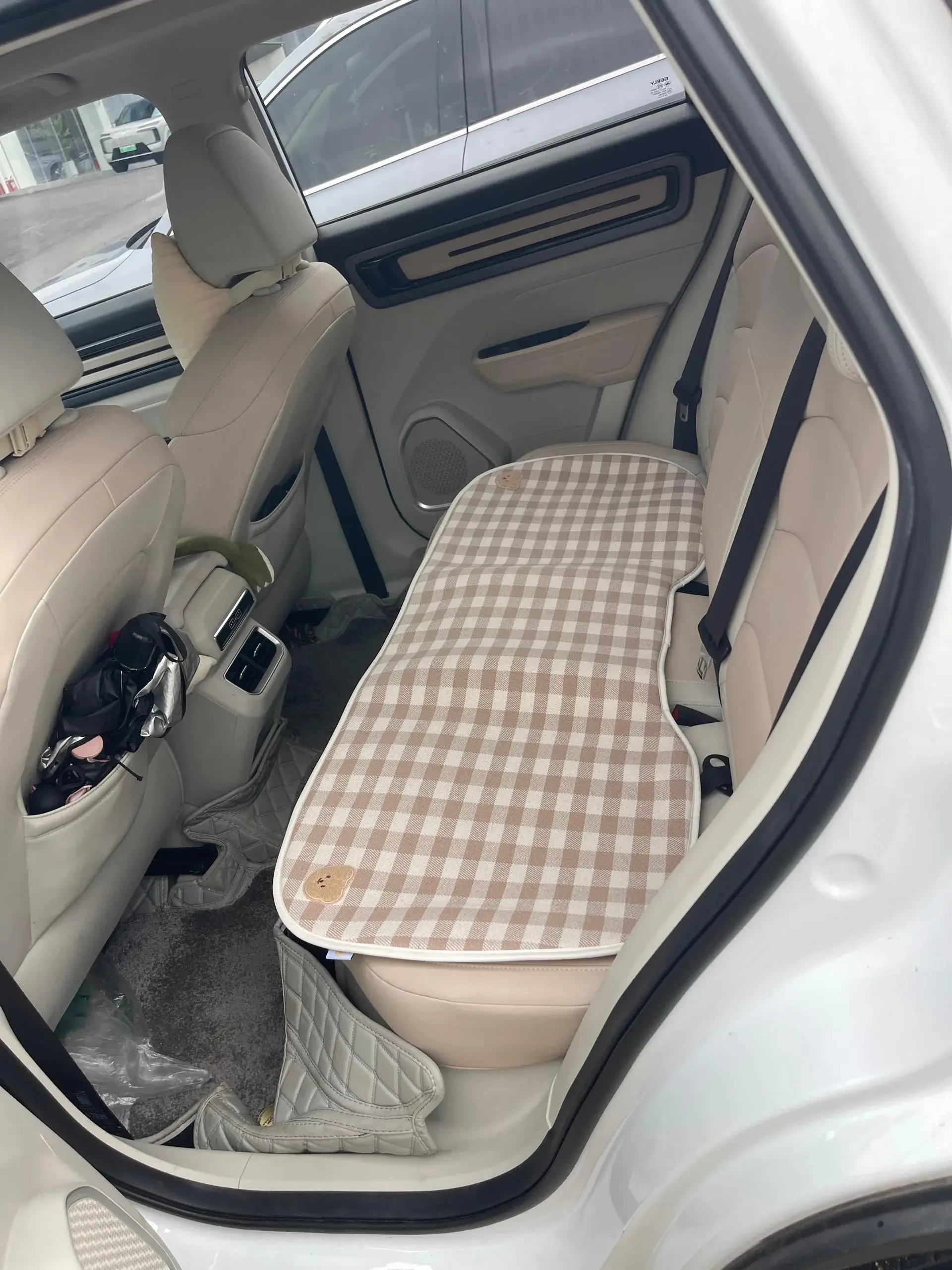 2023 GEELY ICON thumbnail 4