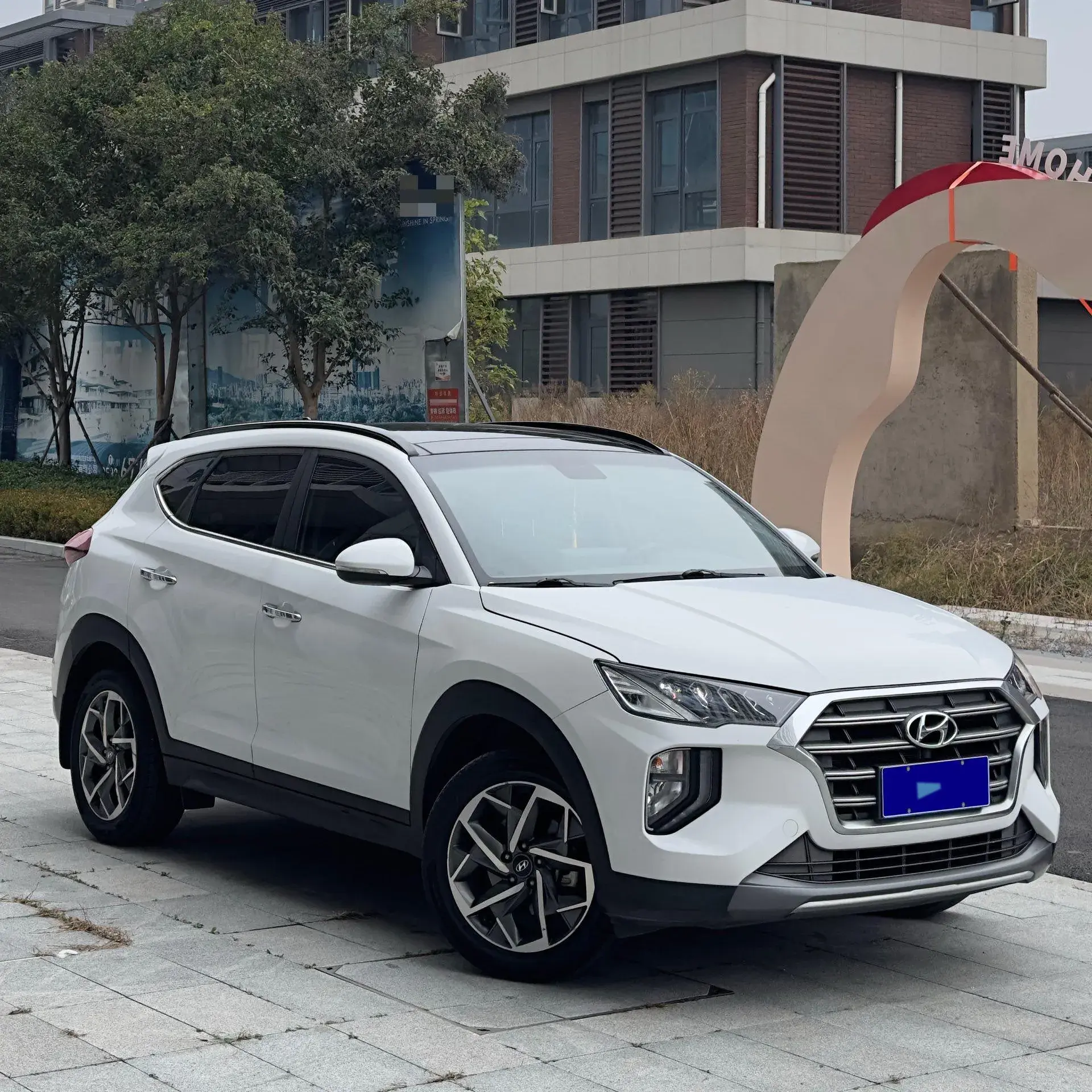 2019 HYUNDAI TUCSON thumbnail 3
