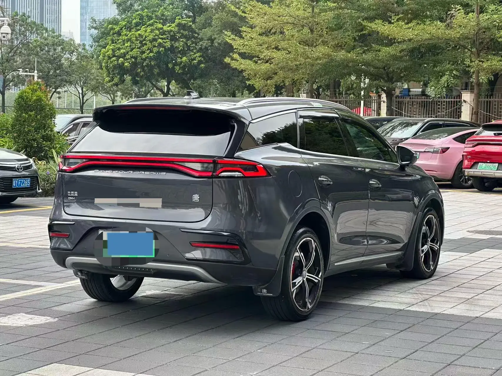 2021 BYD TANG thumbnail 3