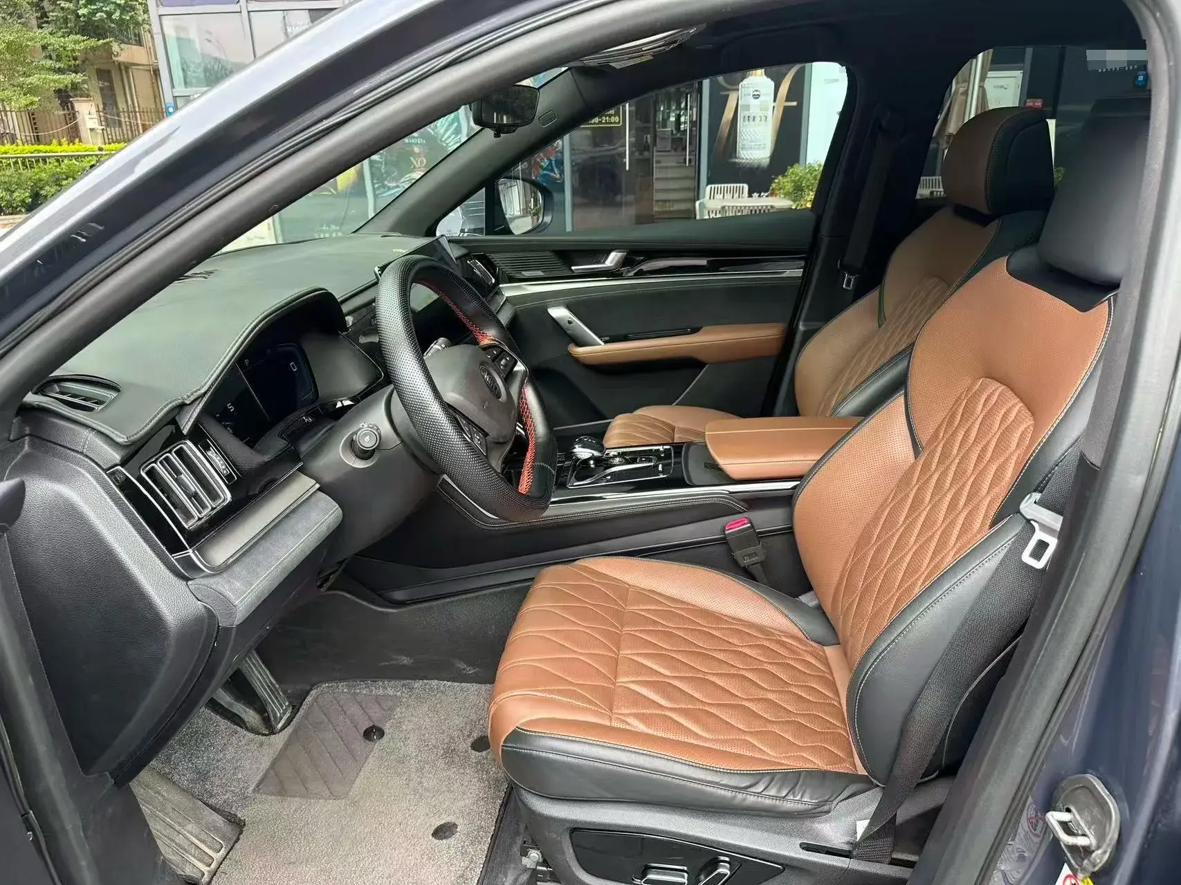 2021 BYD TANG thumbnail 4