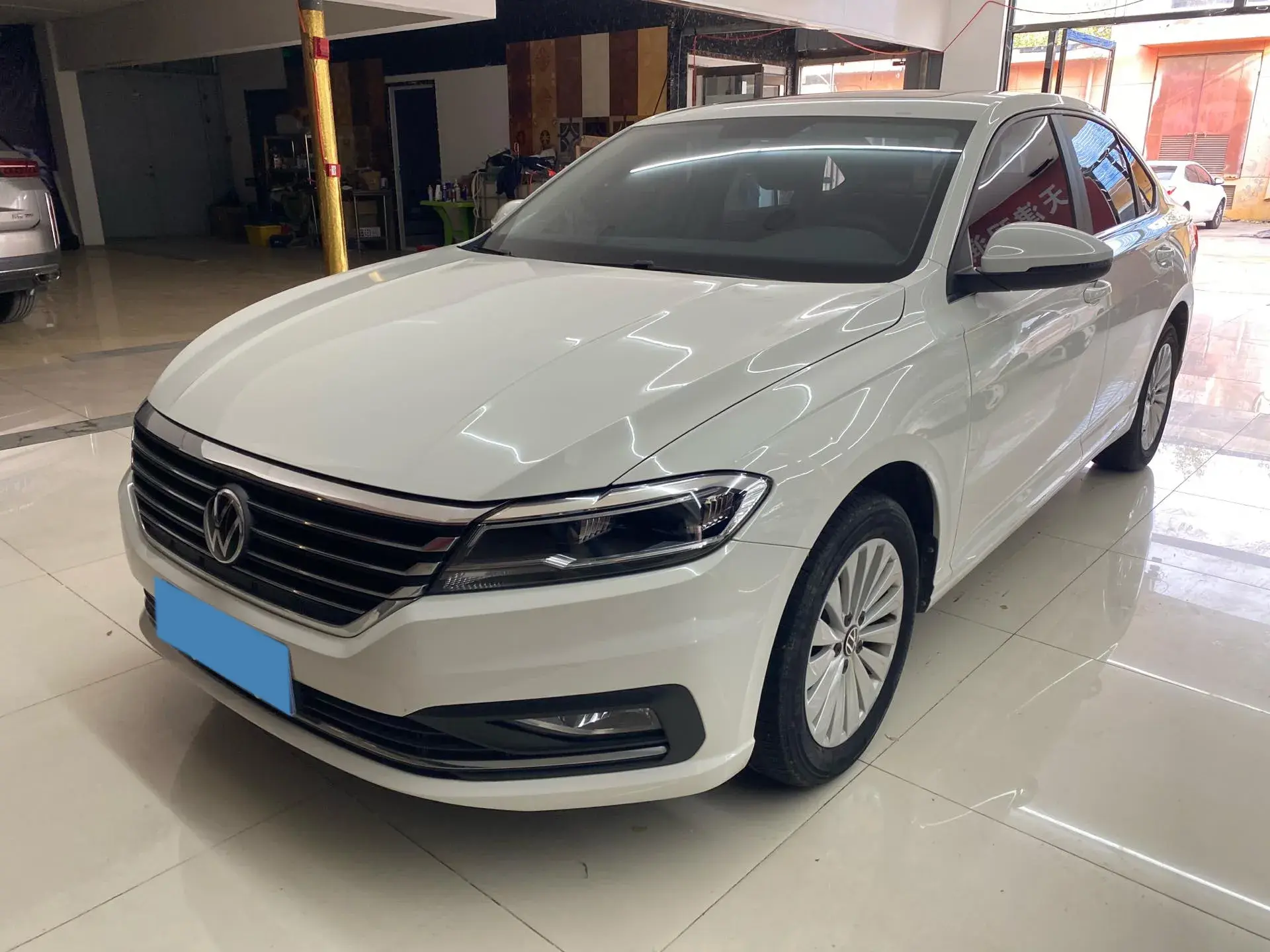 2021 VOLKSWAGEN LAVIDA view 1