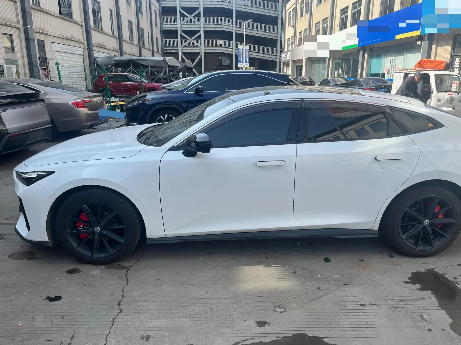 2022 CHANGAN UNI-V thumbnail 2