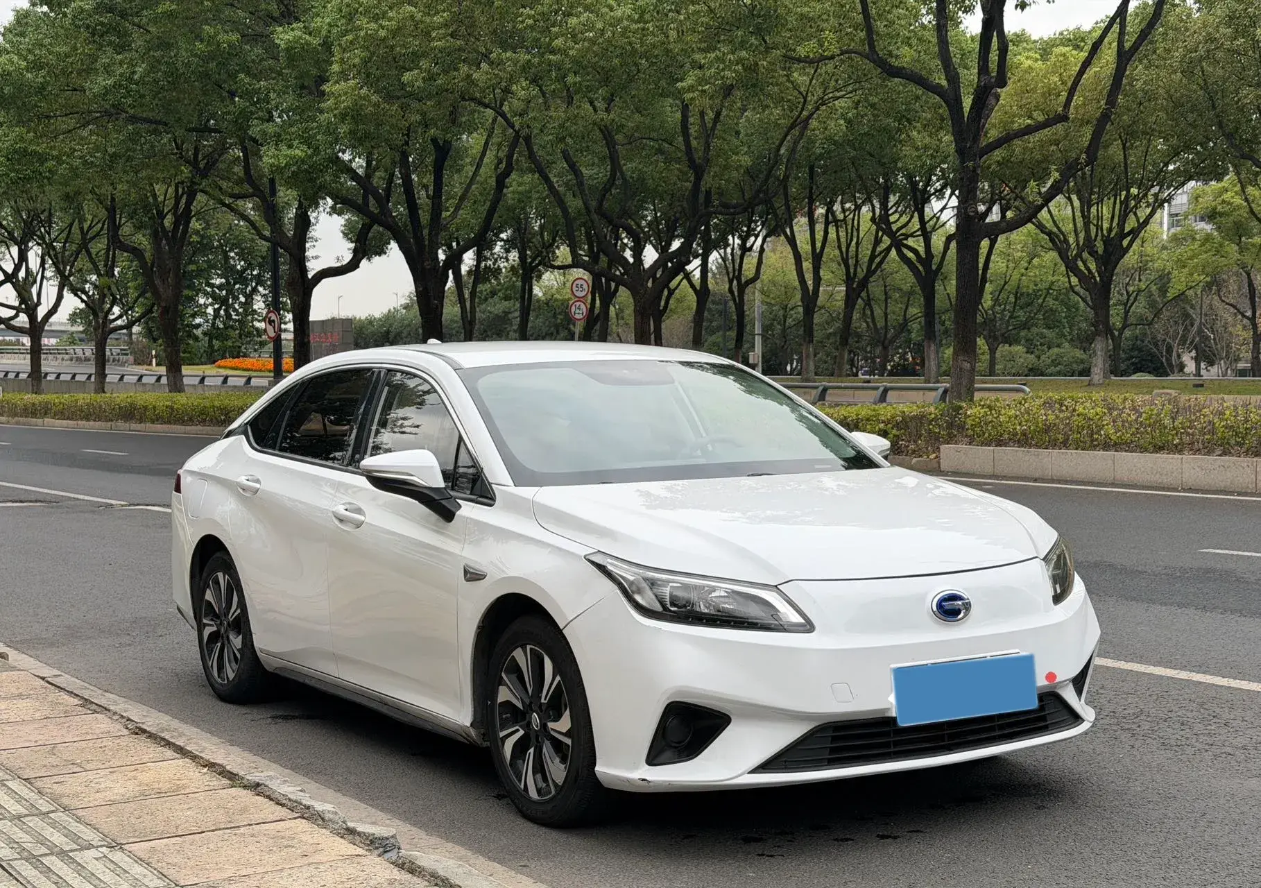 2019 AION S thumbnail 2