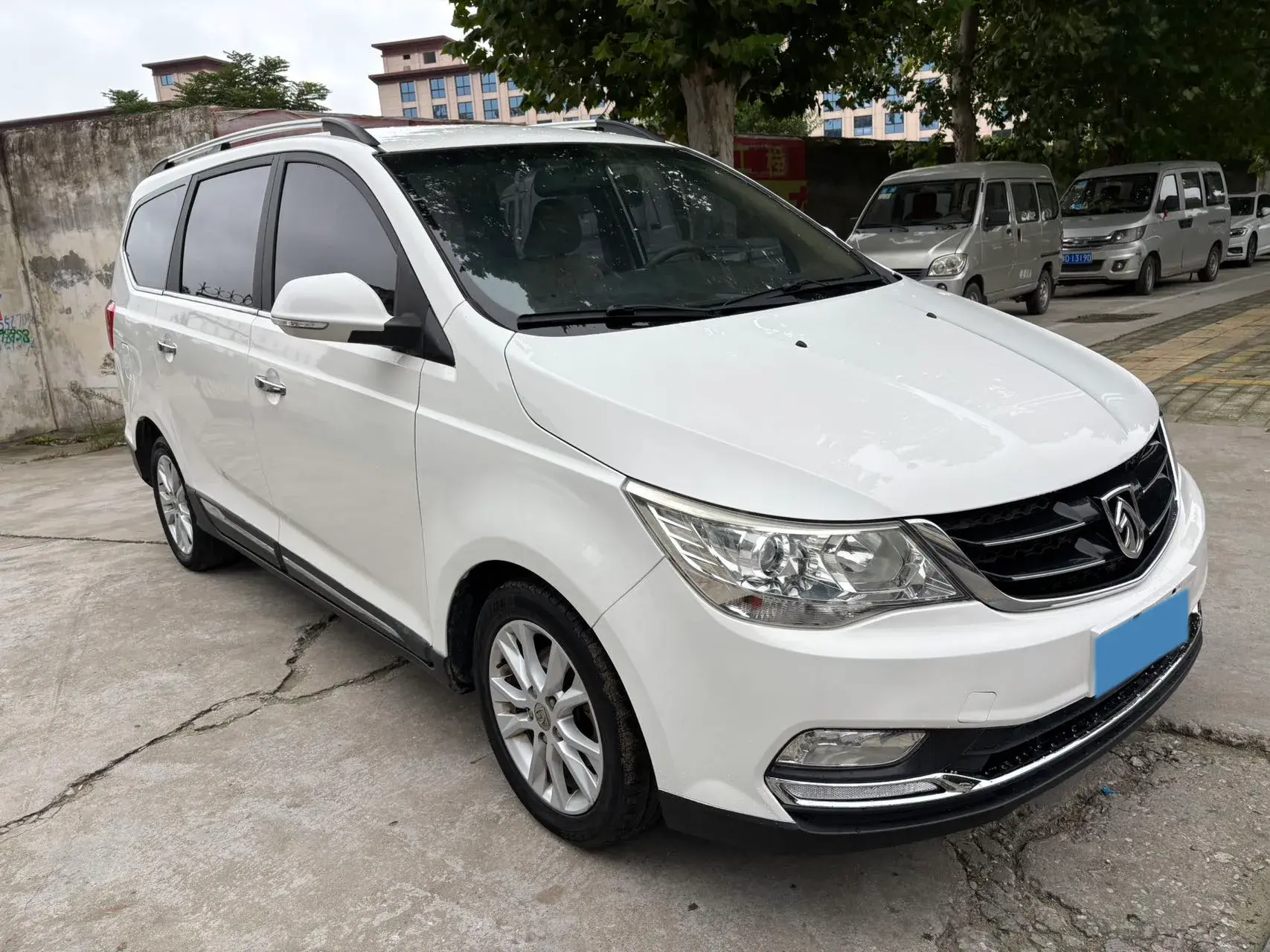 2016 BAOJUN 730 thumbnail 3