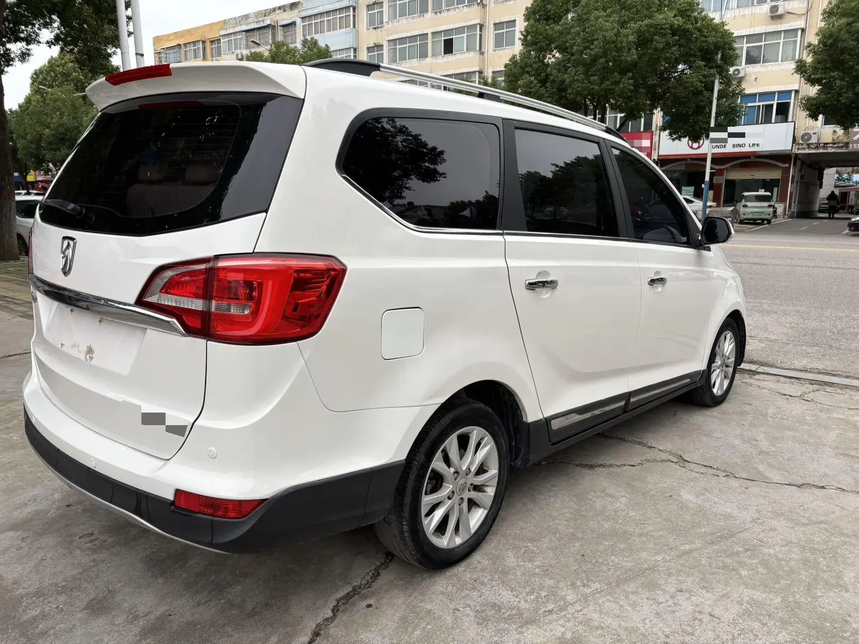 2016 BAOJUN 730 thumbnail 4