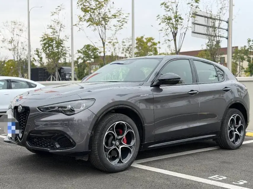 2023 ALFA ROMEO view 1