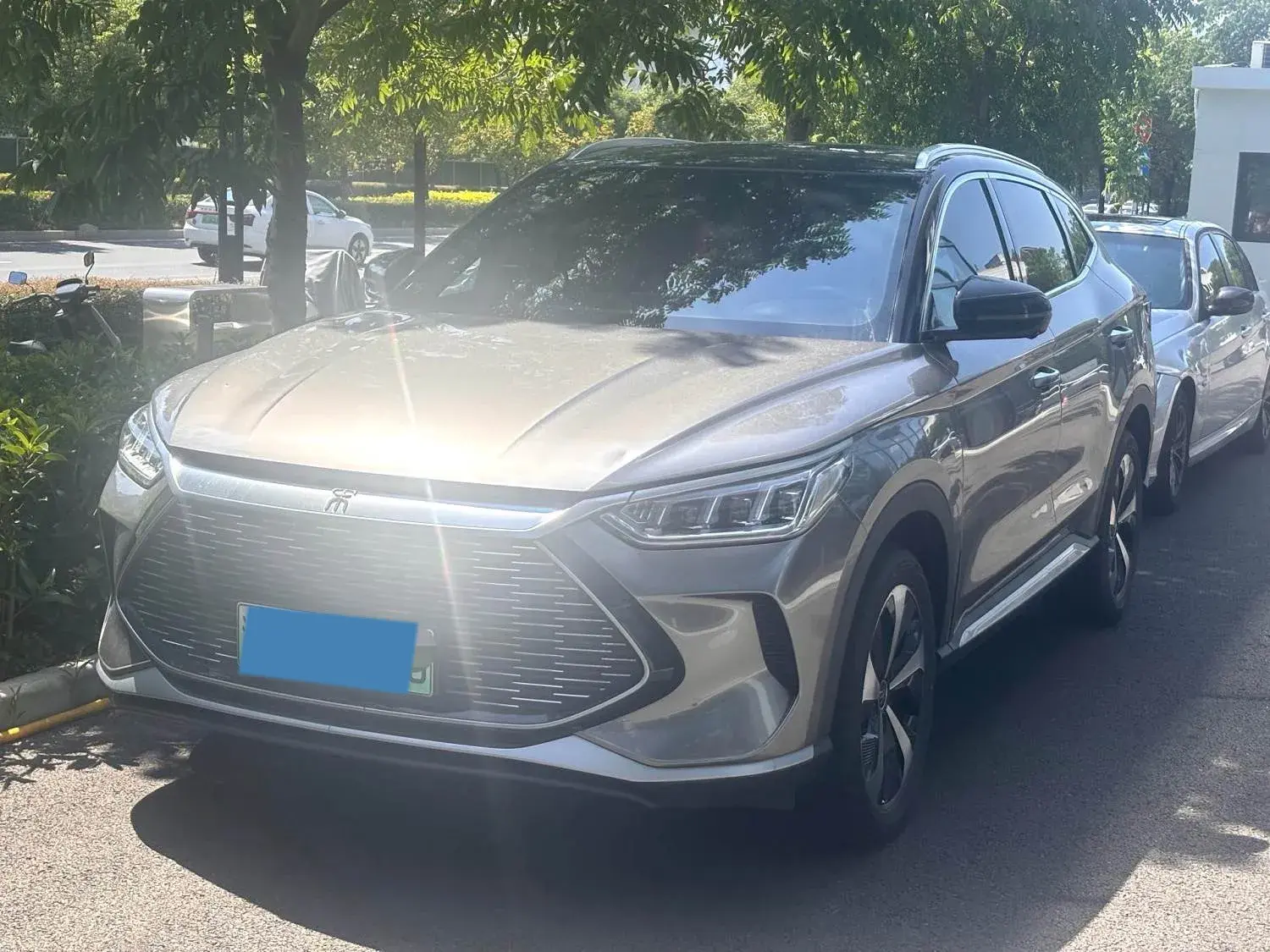 2023 BYD SONG view 1