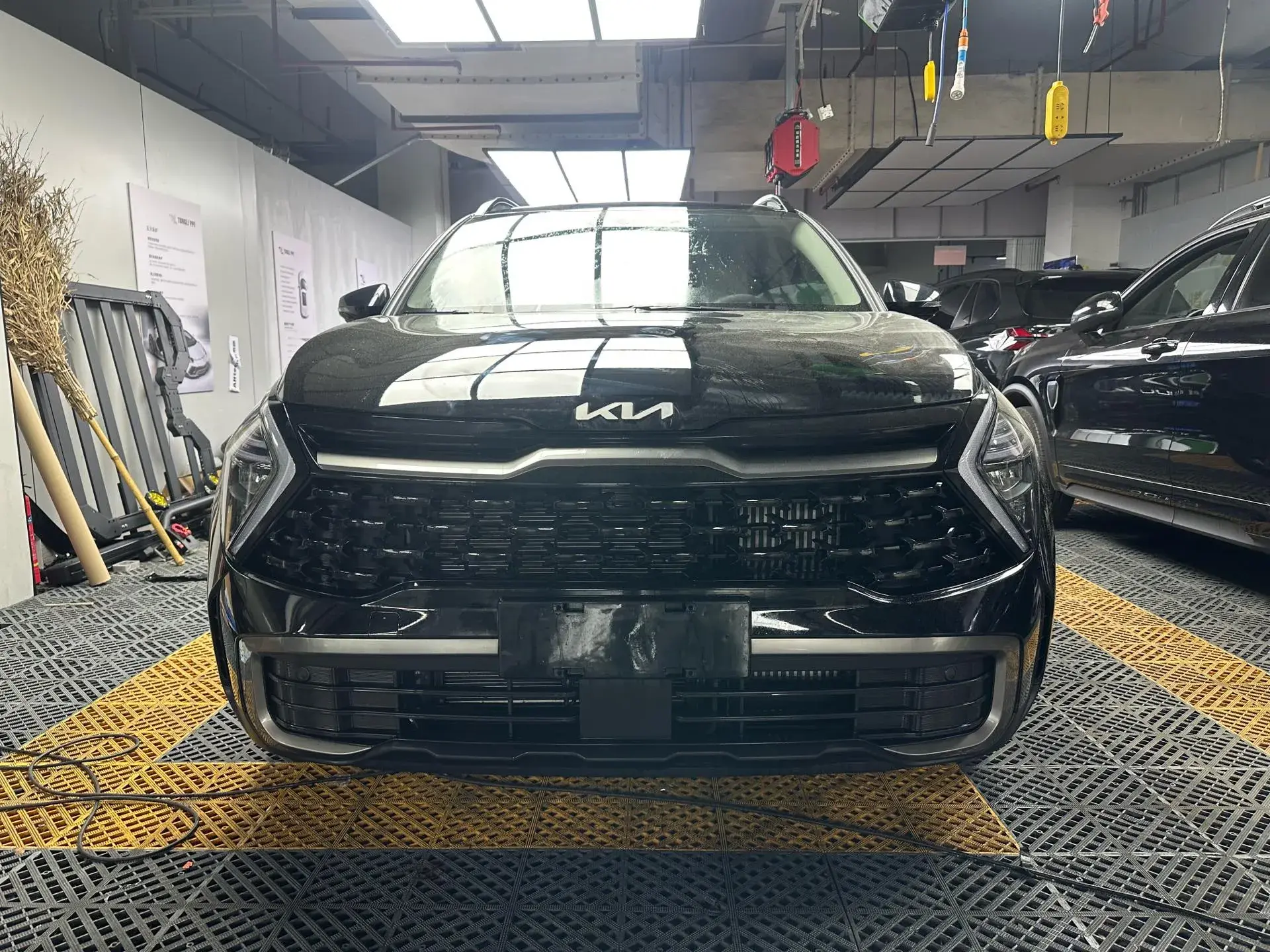 2023 KIA SPORTAGE thumbnail 2