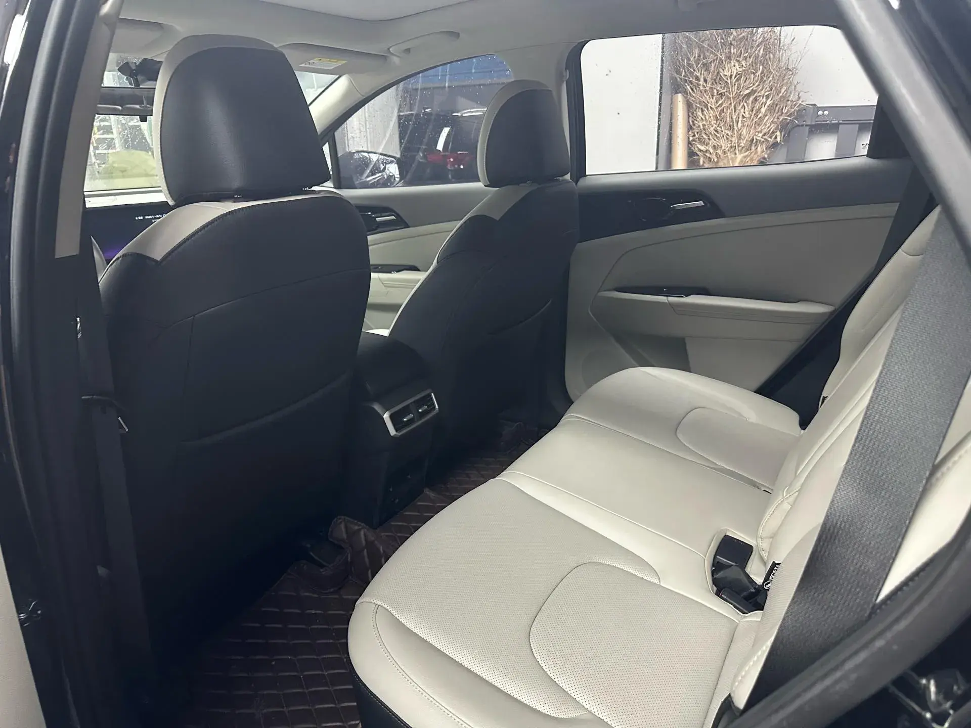 2023 KIA SPORTAGE thumbnail 4