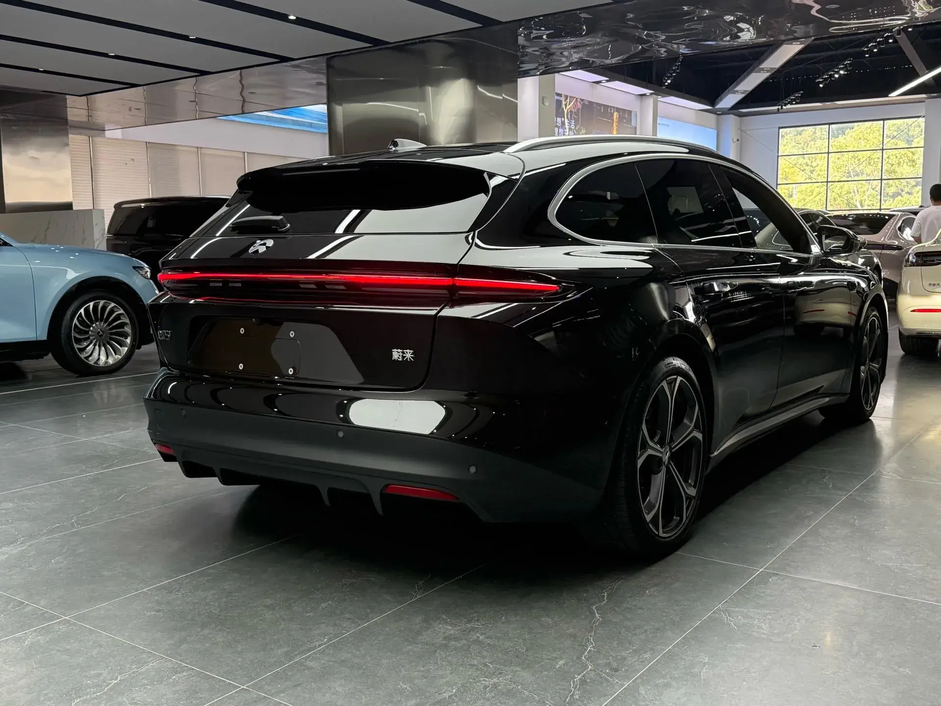 2024 NIO ET5T thumbnail 4