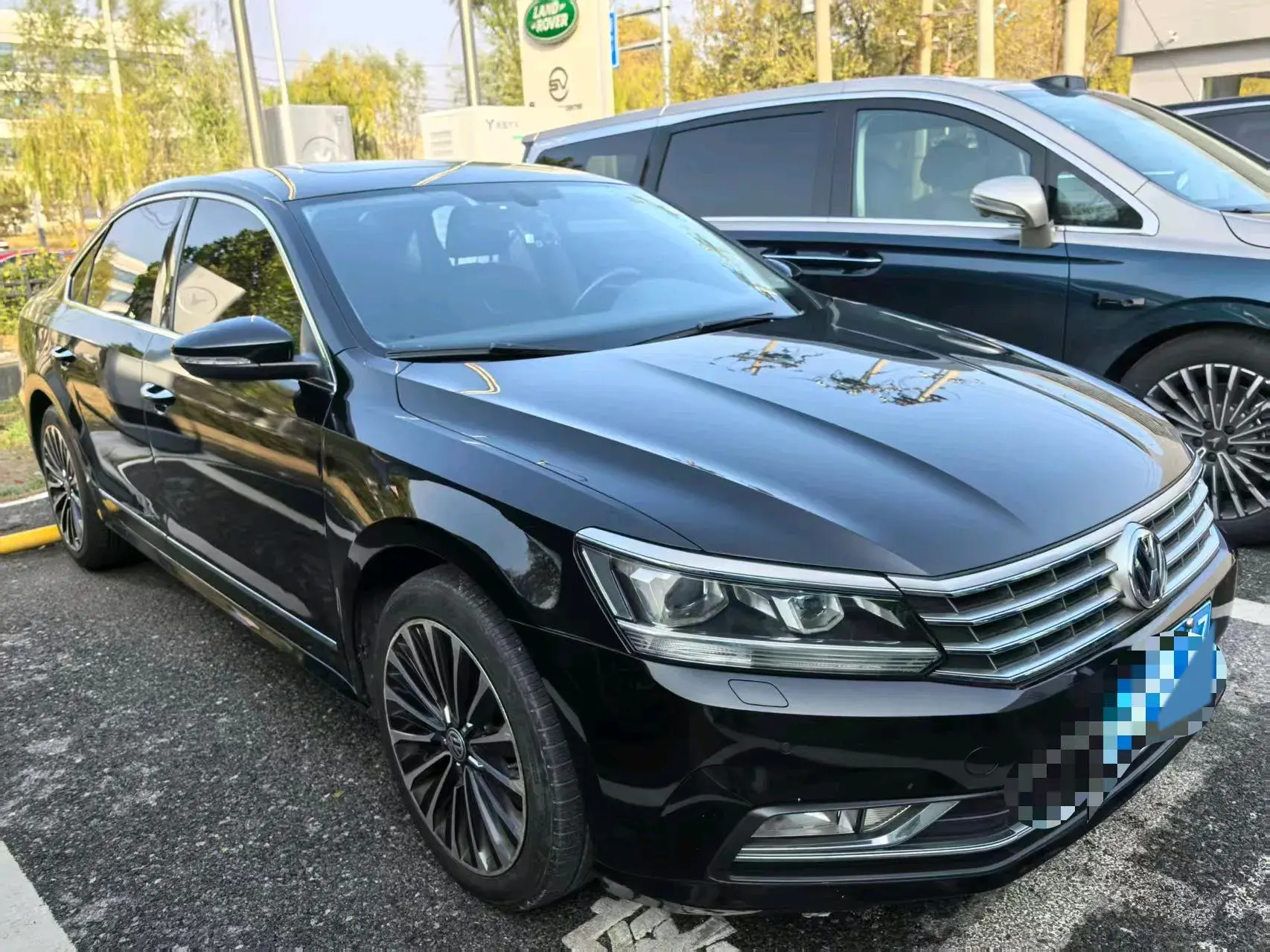 2017 VOLKSWAGEN PASSAT thumbnail 2