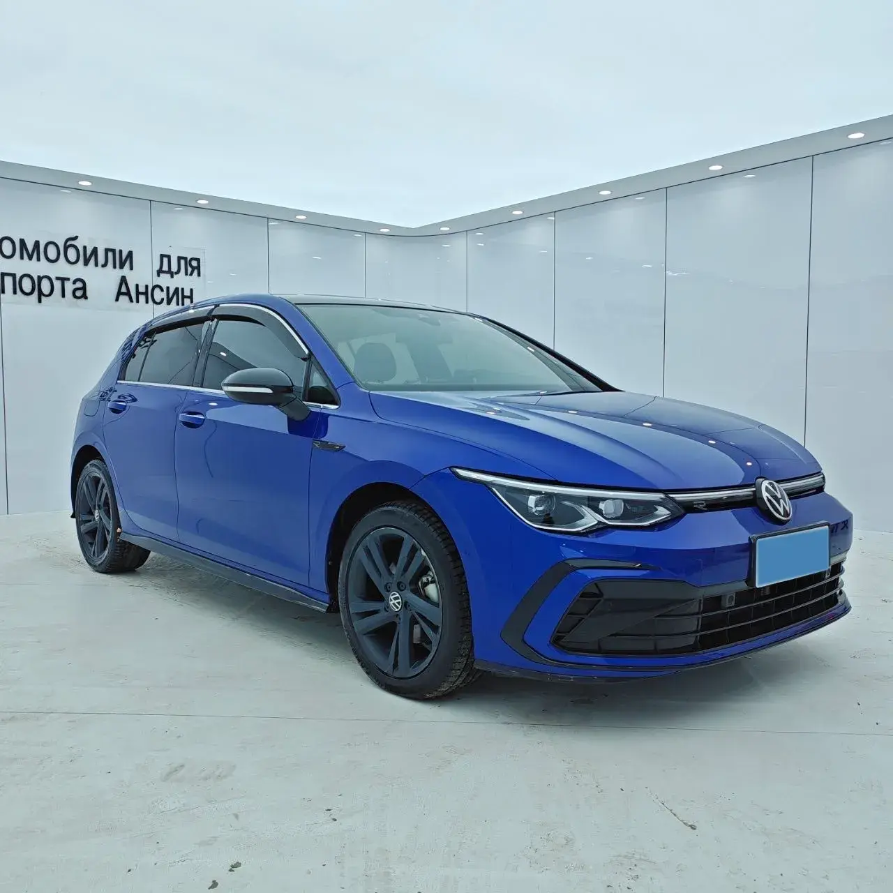 2021 VOLKSWAGEN GOLF thumbnail 3