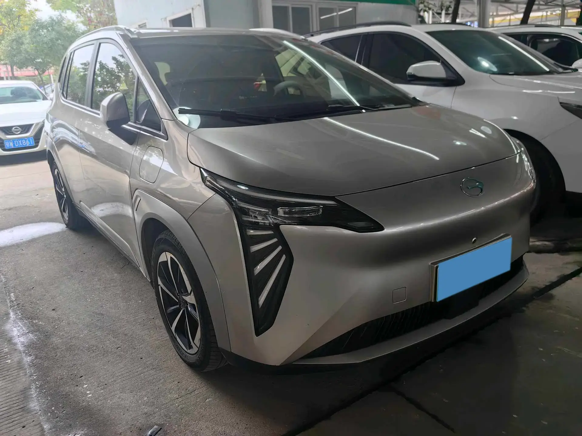 2023 AION Y thumbnail 3