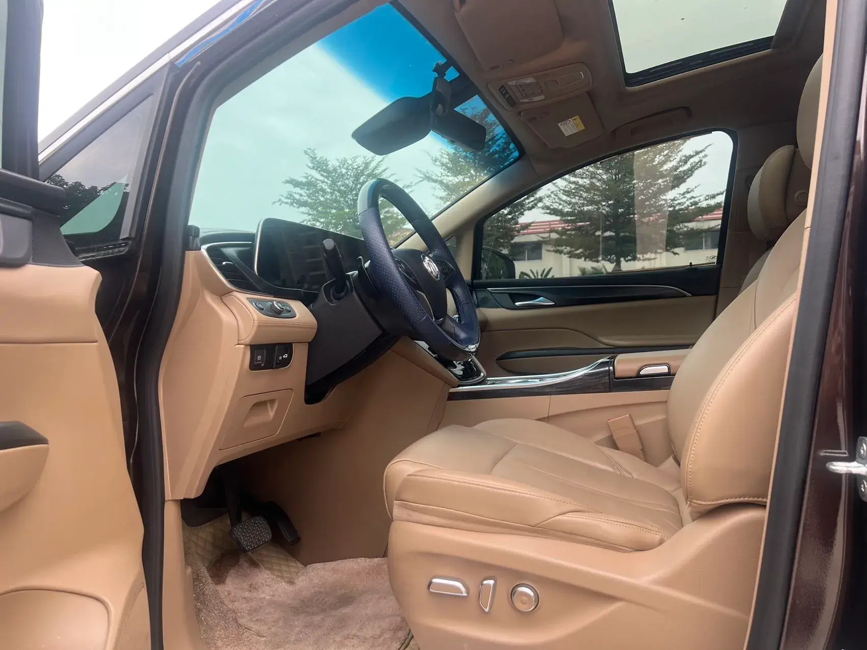 2022 BUICK GL8 thumbnail 4