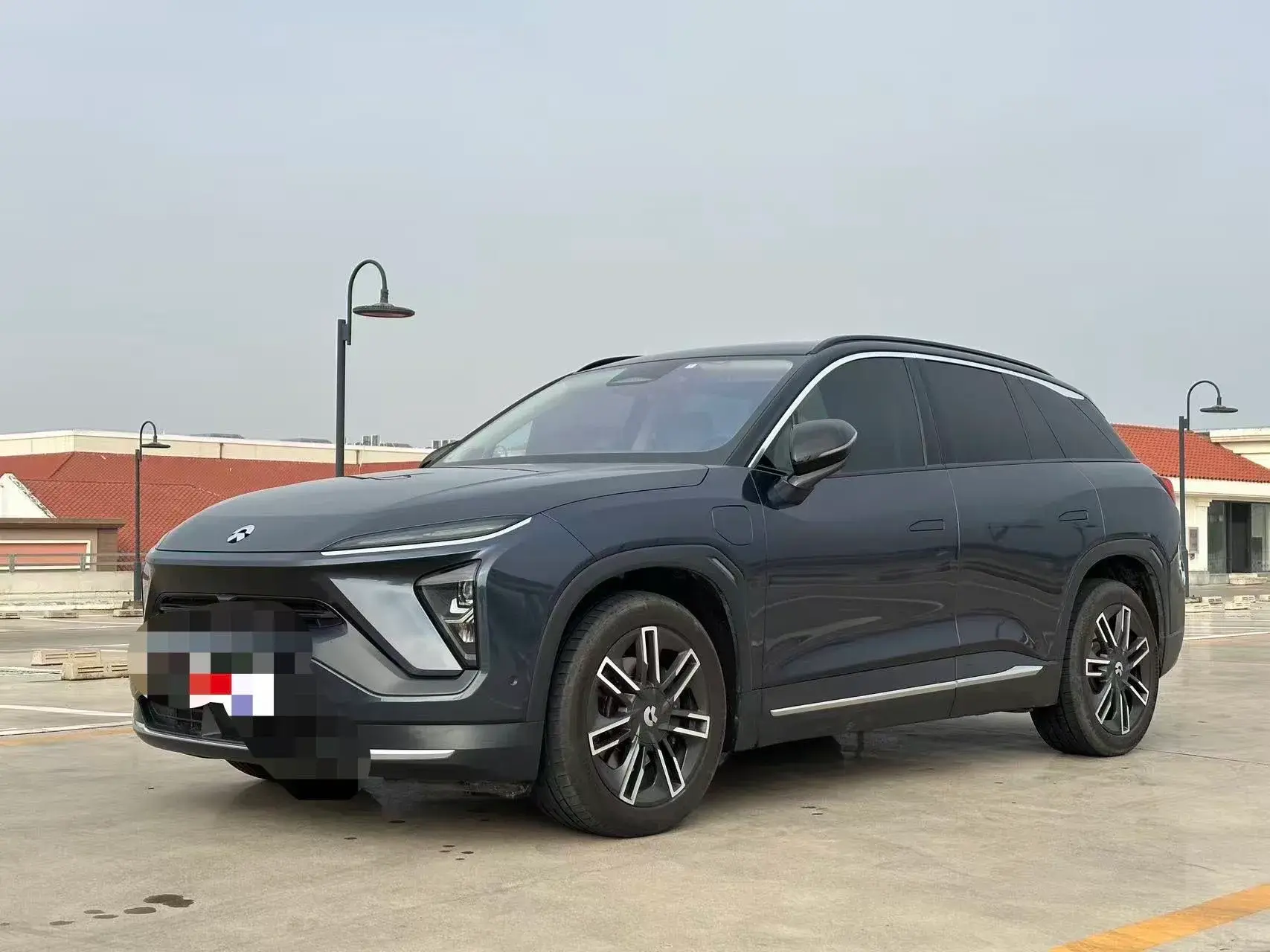 2022 NIO ES6 view 1