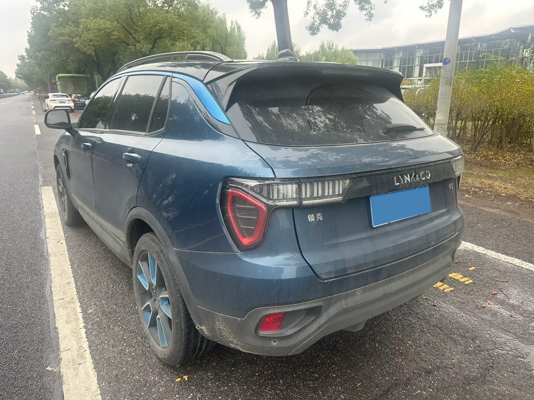 2018 LYNK&CO 01 thumbnail 3