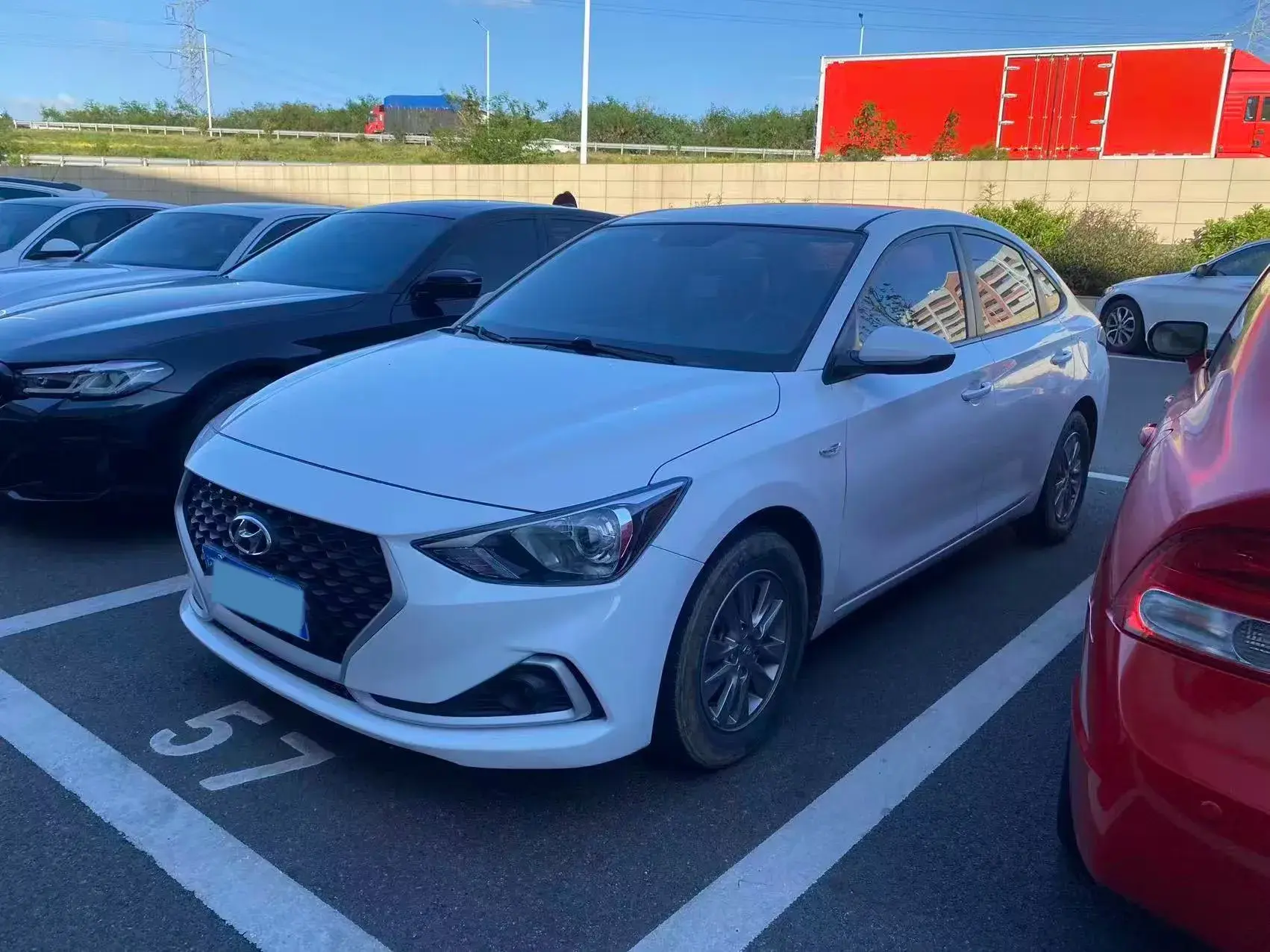 2018 HYUNDAI CELESTA view 1