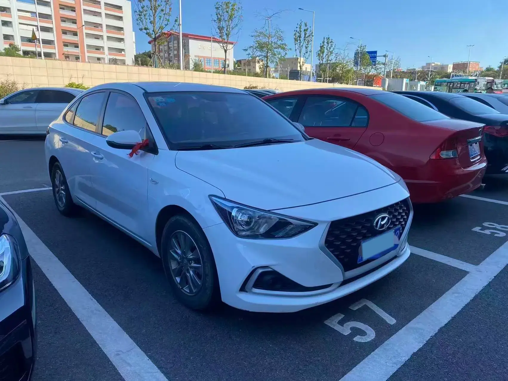 2018 HYUNDAI CELESTA thumbnail 3