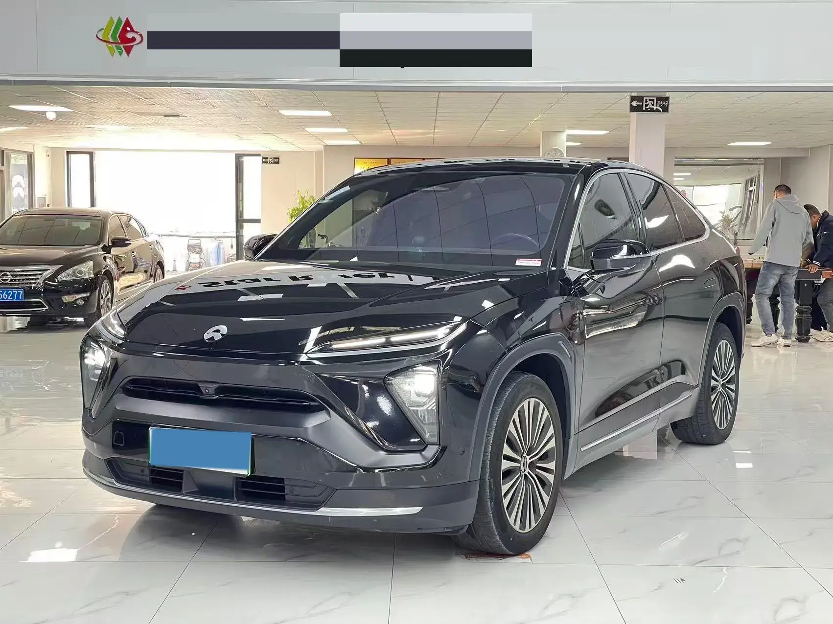 2020 NIO ES6 view 1