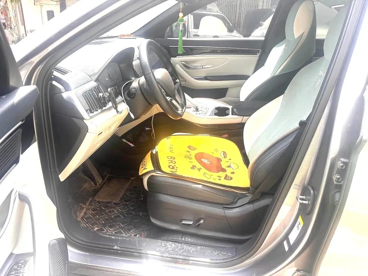 2023 BYD SONG thumbnail 3