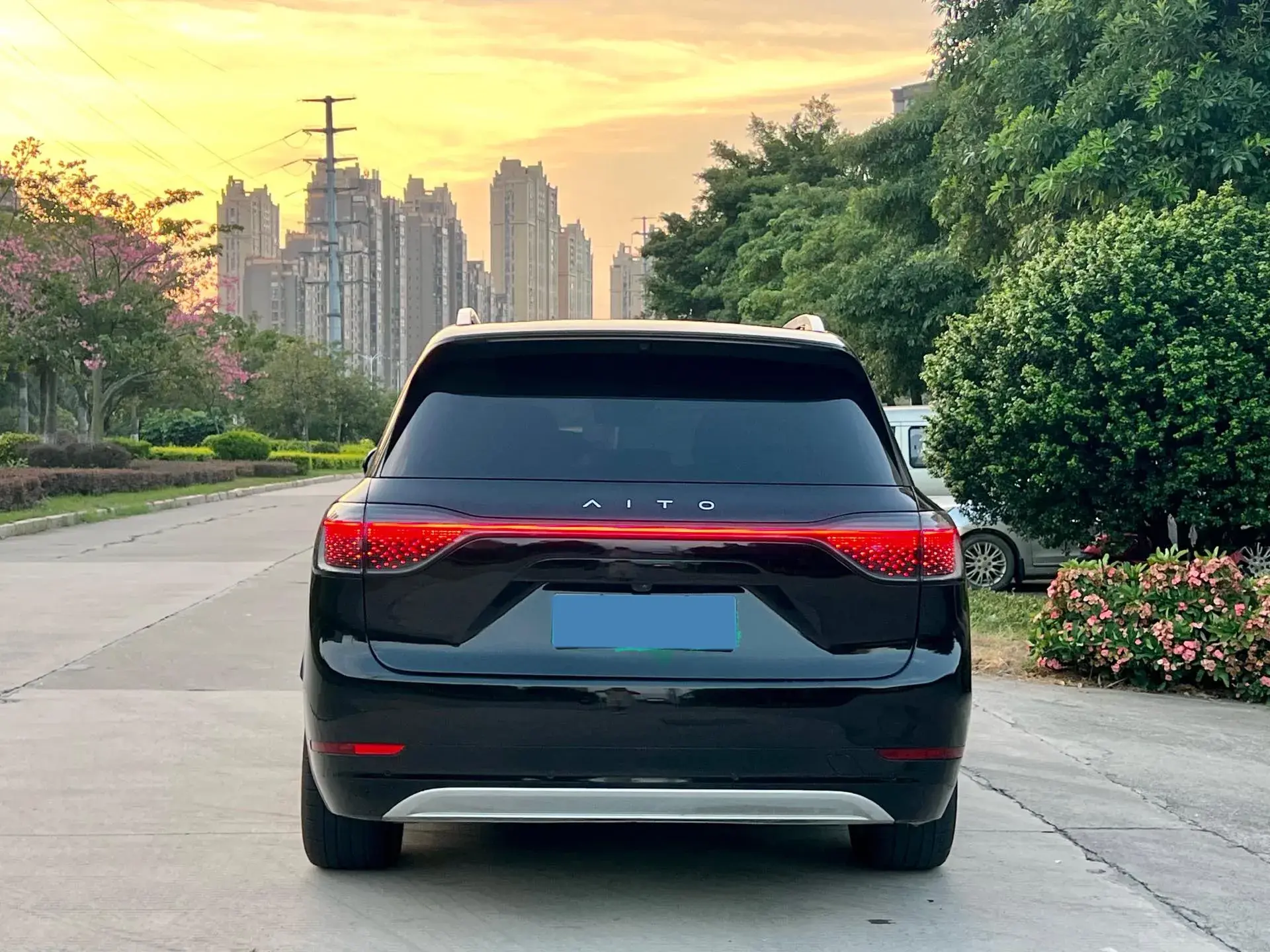 2024 AITO AITO thumbnail 4