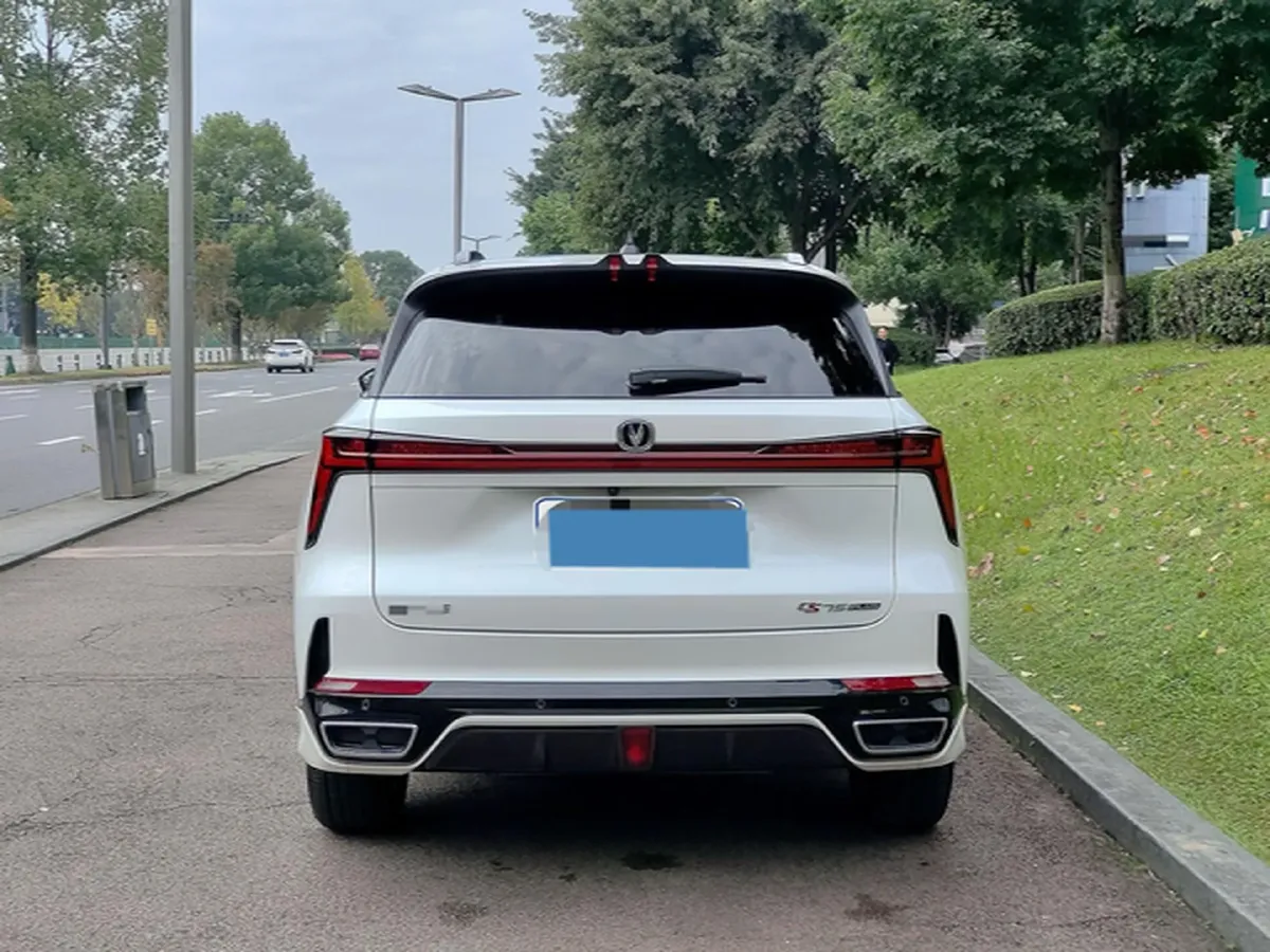 2023 ChangAn CS75 Plus iDD 1.5T 170HP L4 6TCT PHEV 28.39KWH,autocango,china used car exporter,china ev exporter,chinese used car exporter,chinese used ev exporter