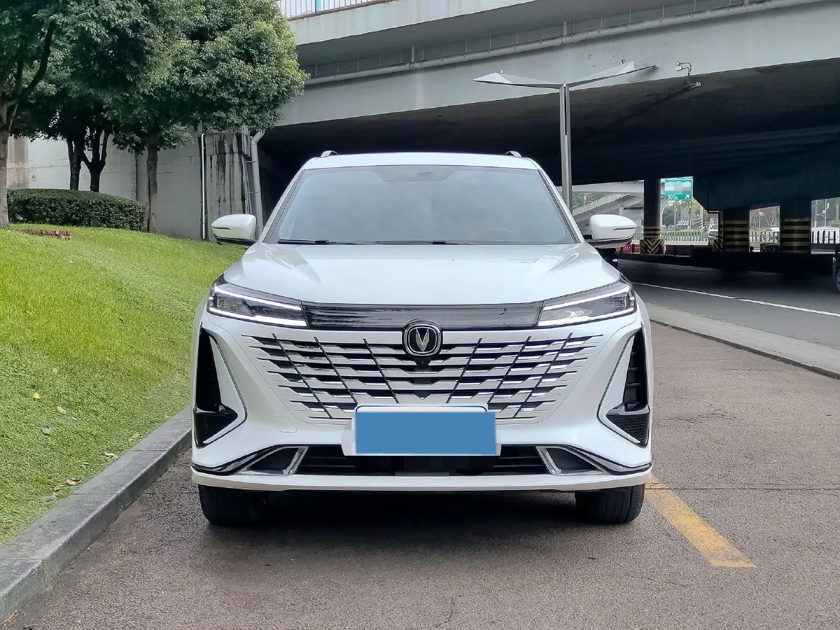 2023 ChangAn CS75 Plus iDD 1.5T 170HP L4 6TCT PHEV 28.39KWH,autocango,china used car exporter,china ev exporter,chinese used car exporter,chinese used ev exporter
