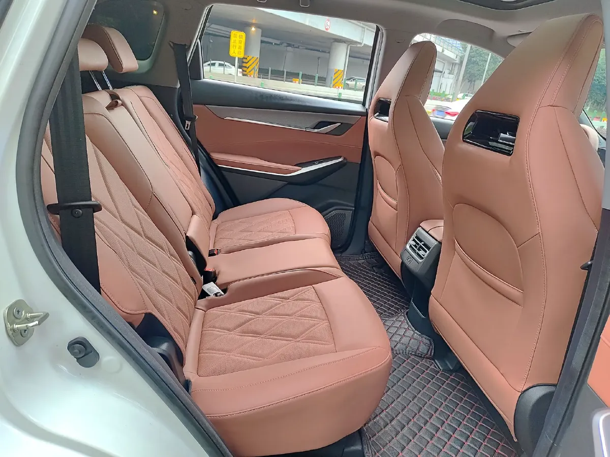 2023 ChangAn CS75 Plus iDD 1.5T 170HP L4 6TCT PHEV 28.39KWH,autocango,china used car exporter,china ev exporter,chinese used car exporter,chinese used ev exporter