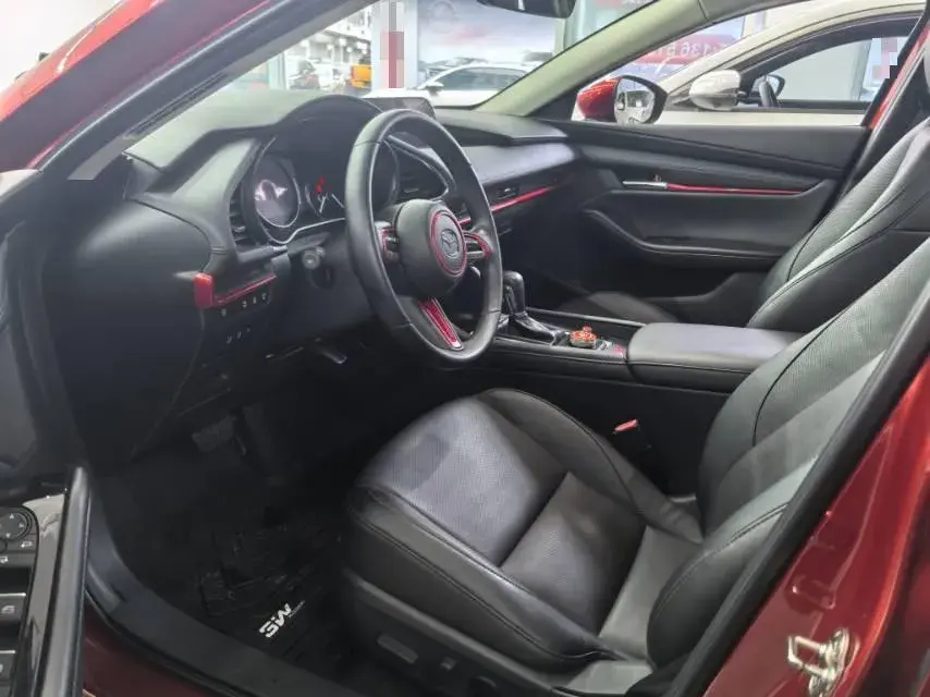 2021 MAZDA 3 thumbnail 4