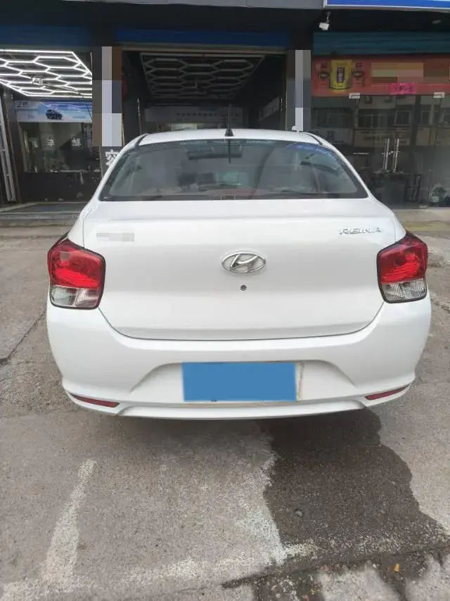 2017 HYUNDAI REINA thumbnail 3