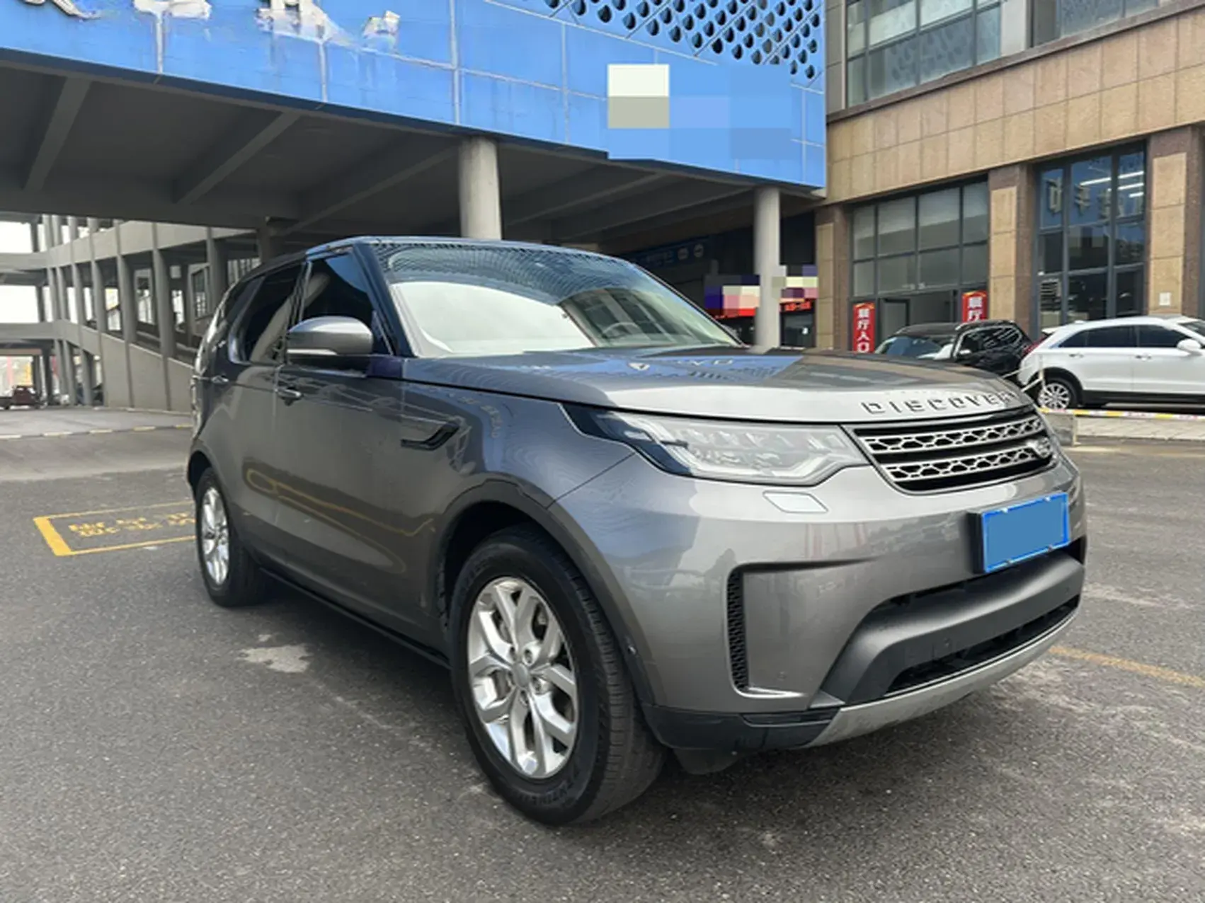 2019 LAND ROVER thumbnail 2