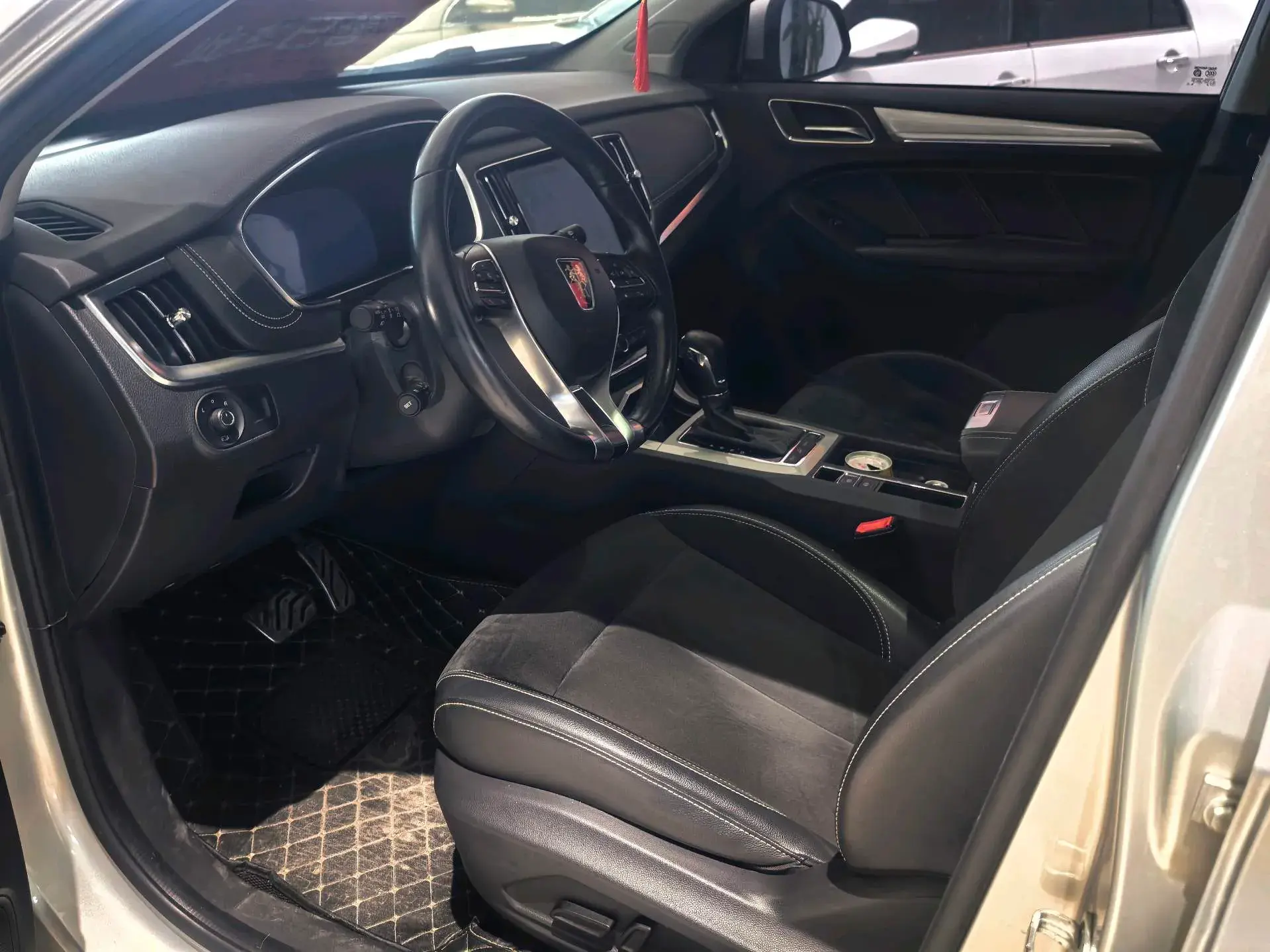 2017 ROEWE RX5 thumbnail 4