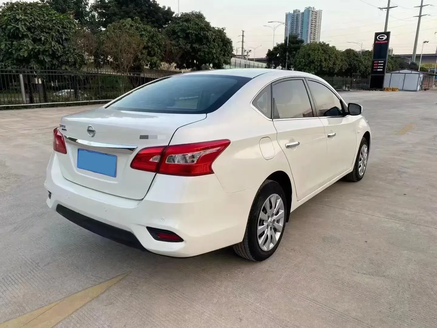 2022 NISSAN SYLPHY thumbnail 4