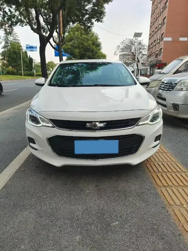 2019 CHEVROLET CAVALIER thumbnail 2