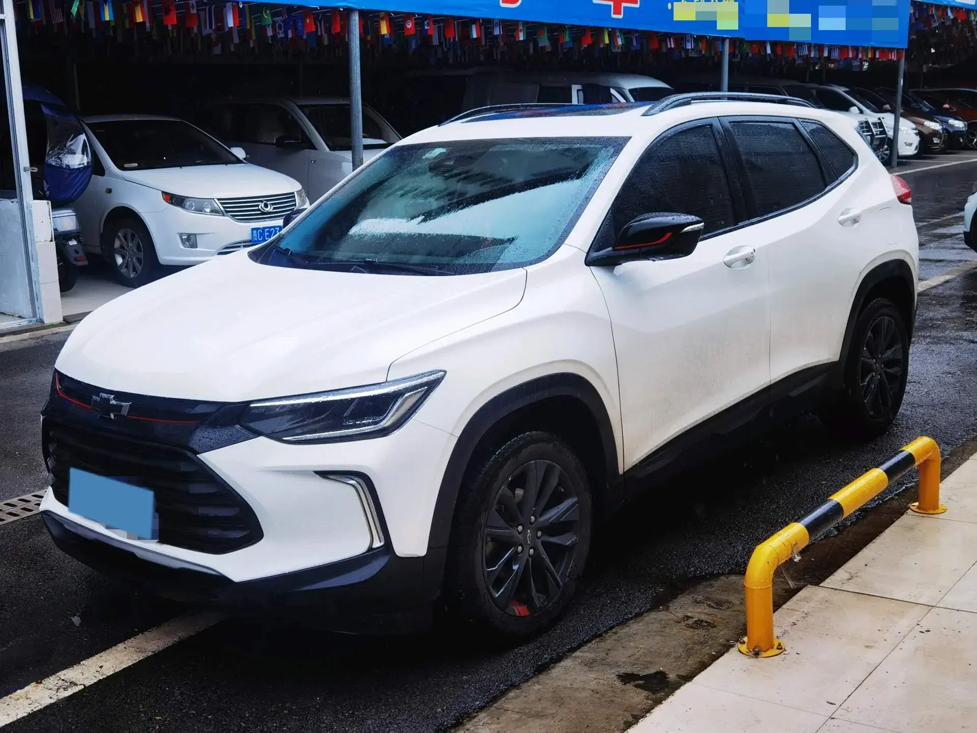 2019 CHEVROLET TRAX view 1