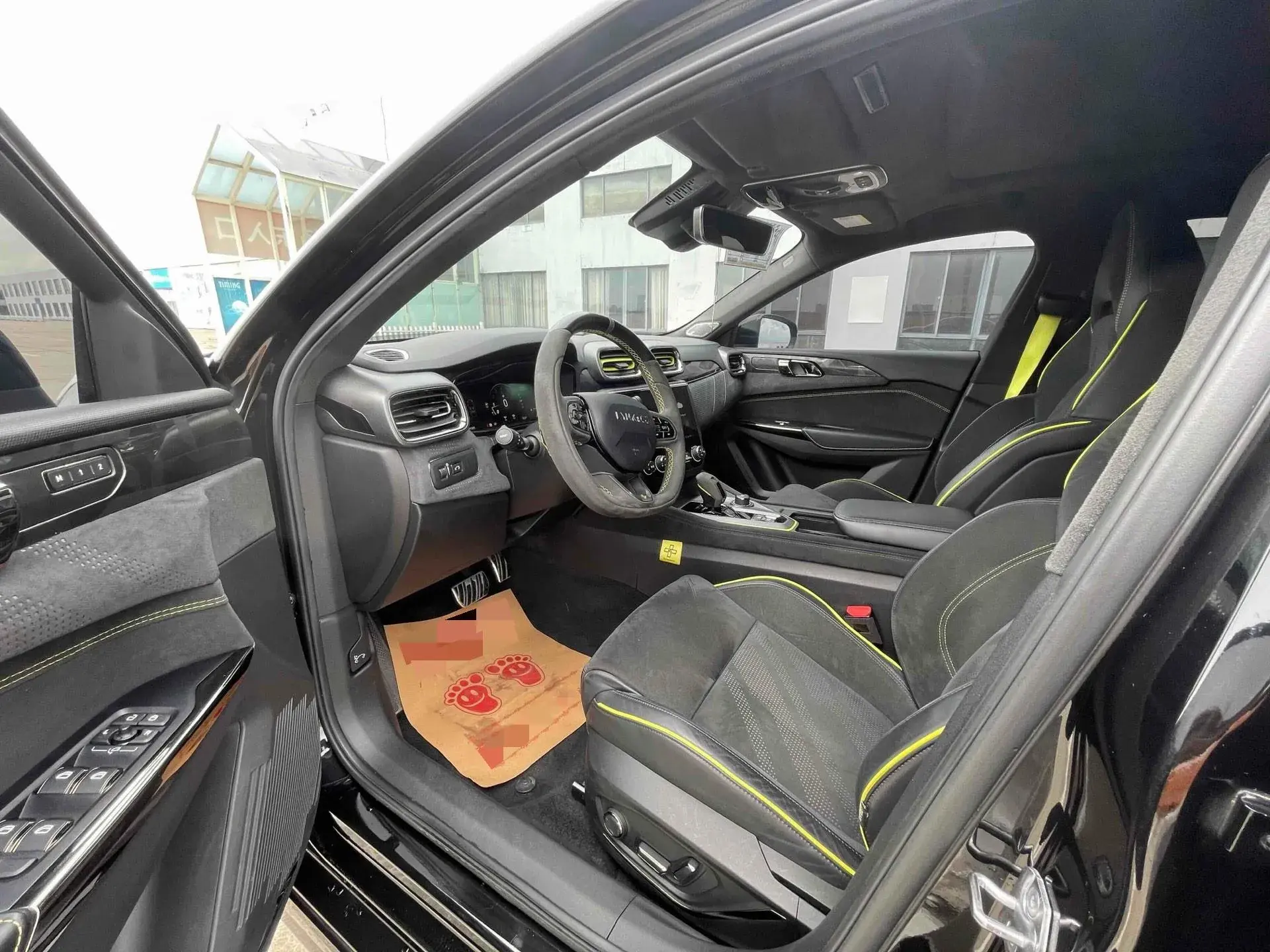 2020 LYNK&CO 03 thumbnail 2