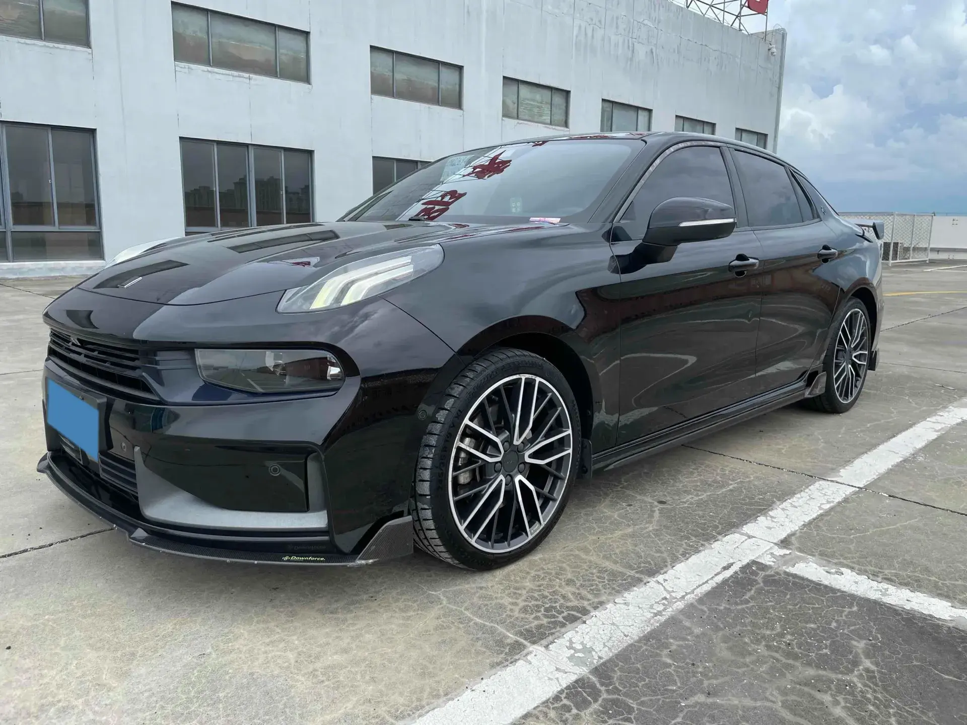 2020 LYNK&CO 03 view 1