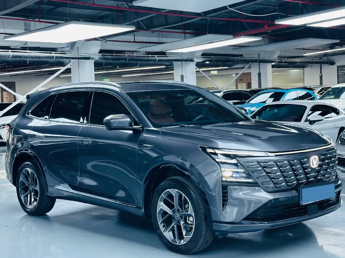 2025 ChangAn CS75 Plus 1.5T 192HP L4 8AT,autocango,china used car exporter,china ev exporter,chinese used car exporter,chinese used ev exporter