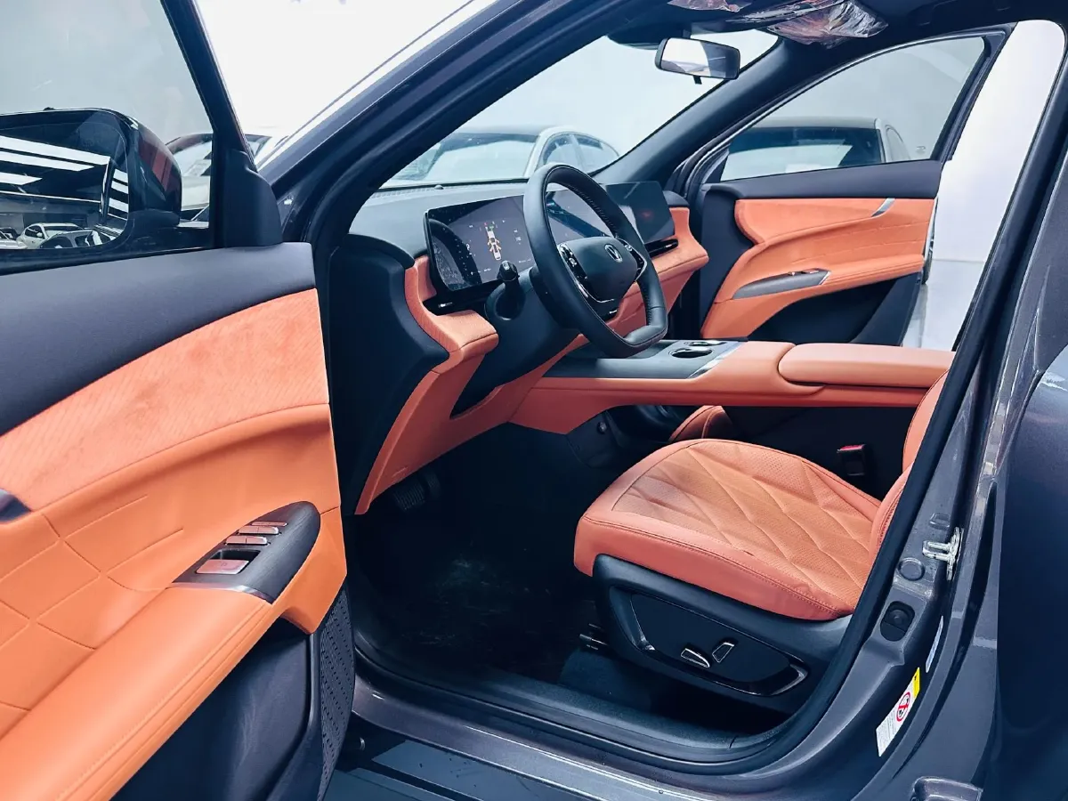 2025 ChangAn CS75 Plus 1.5T 192HP L4 8AT,autocango,china used car exporter,china ev exporter,chinese used car exporter,chinese used ev exporter