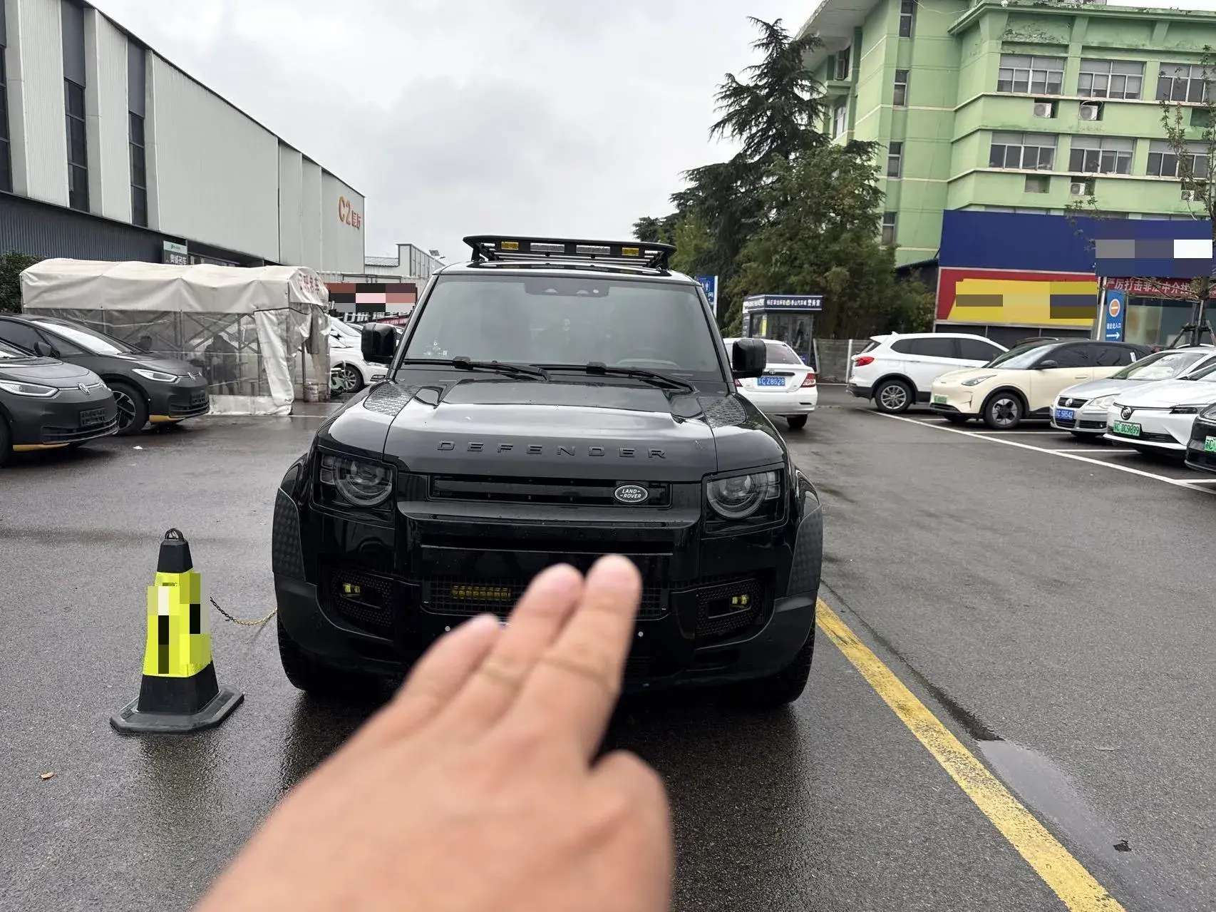 2024 LAND ROVER thumbnail 3