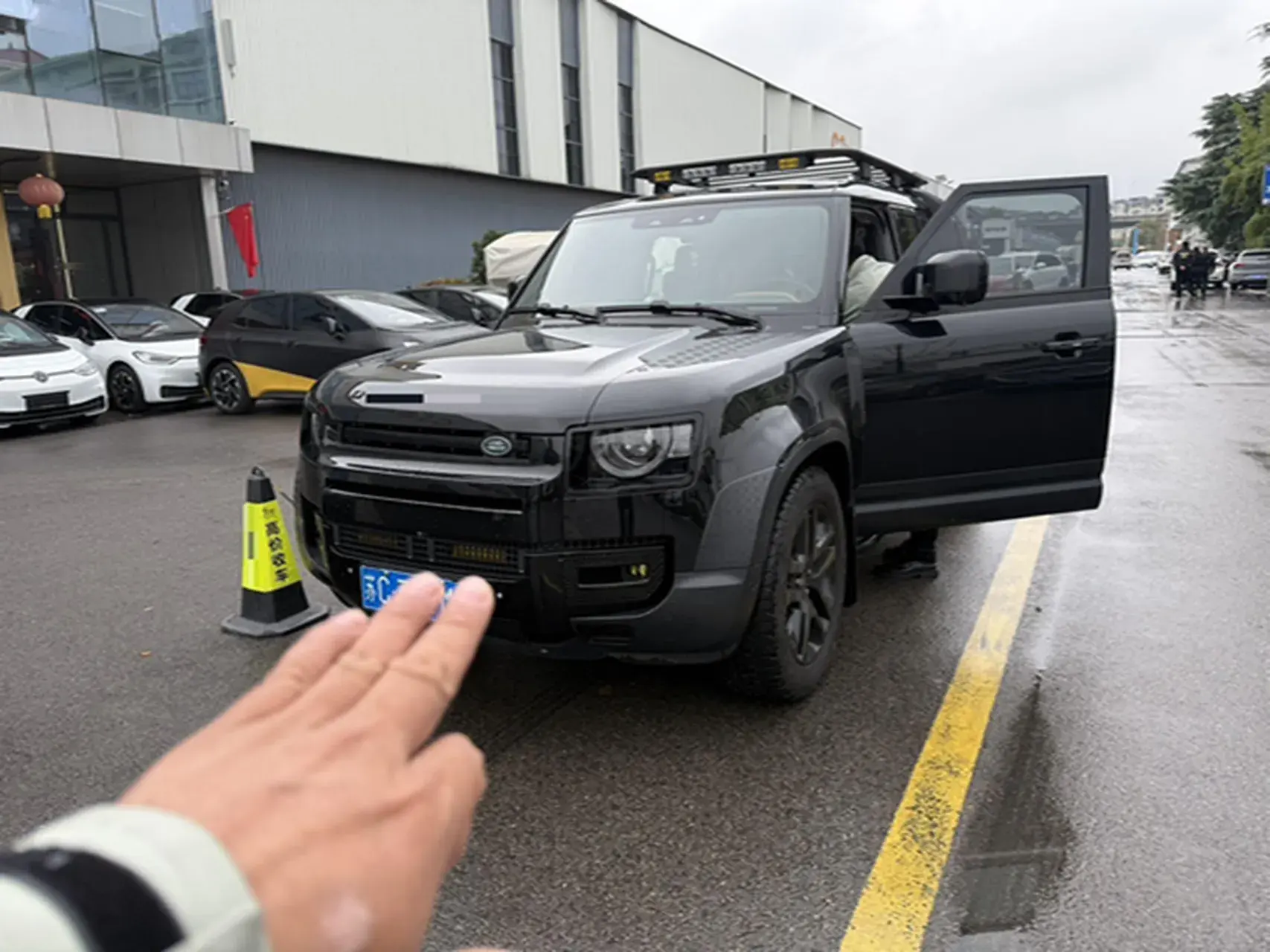 2024 LAND ROVER thumbnail 2