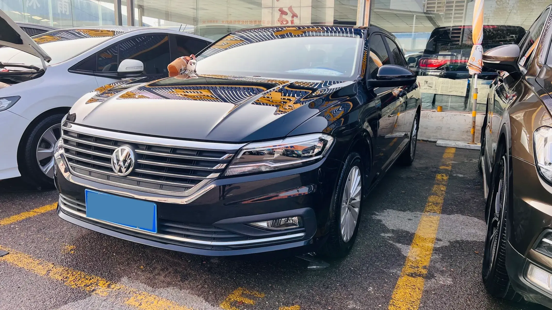 2019 VOLKSWAGEN LAVIDA view 1