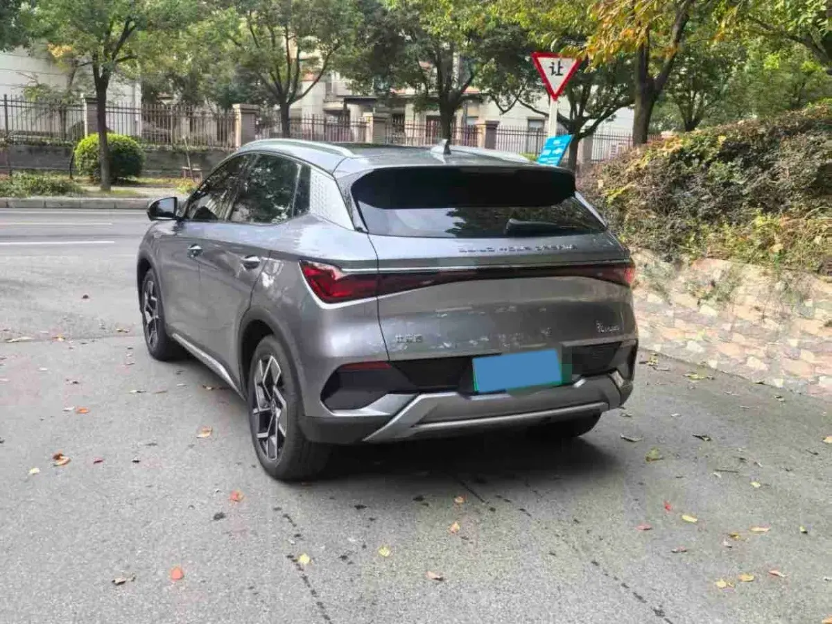 2022 BYD YUAN thumbnail 3