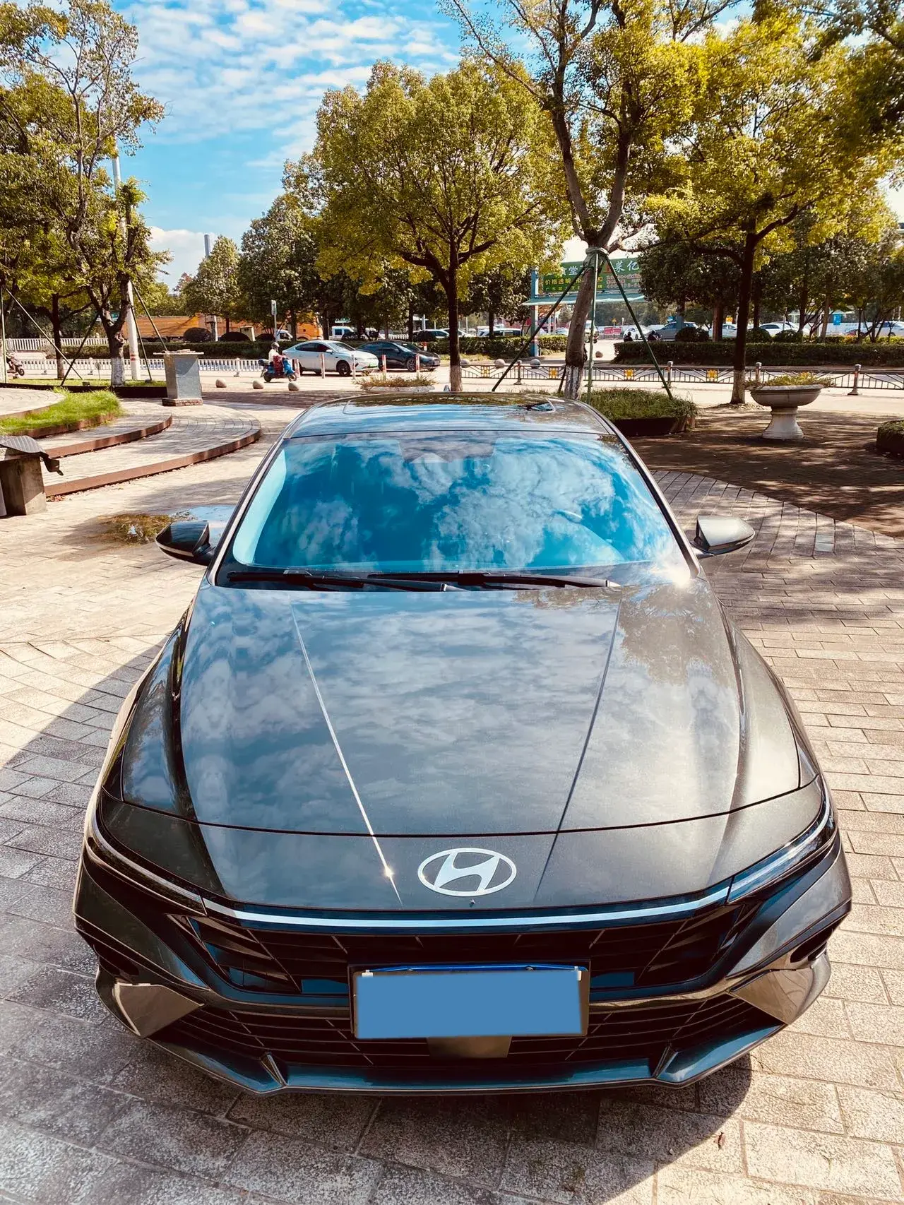 2023 HYUNDAI ELANTRA thumbnail 2